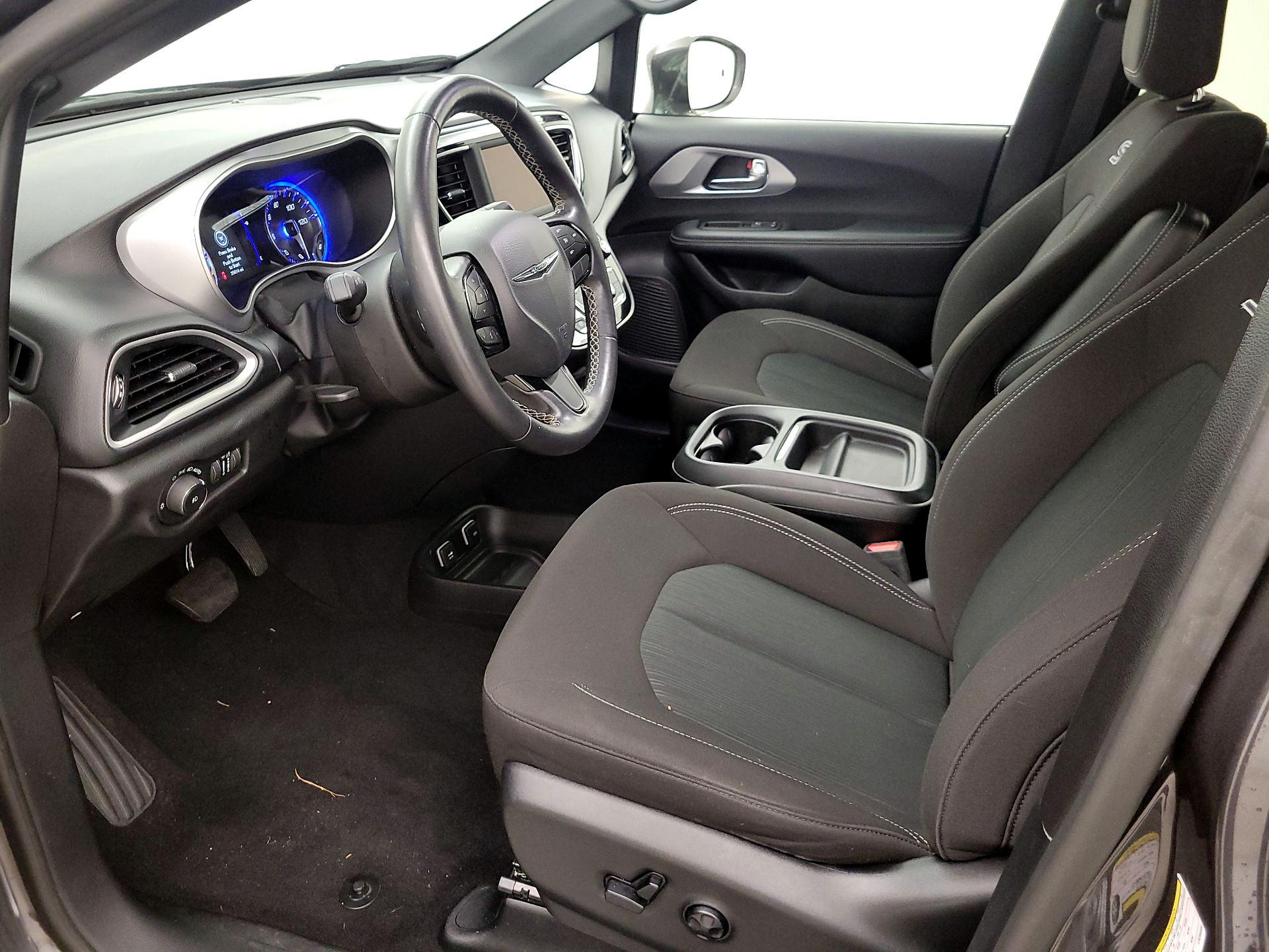 Thumbnail: 2020 Chrysler Pacifica - 11