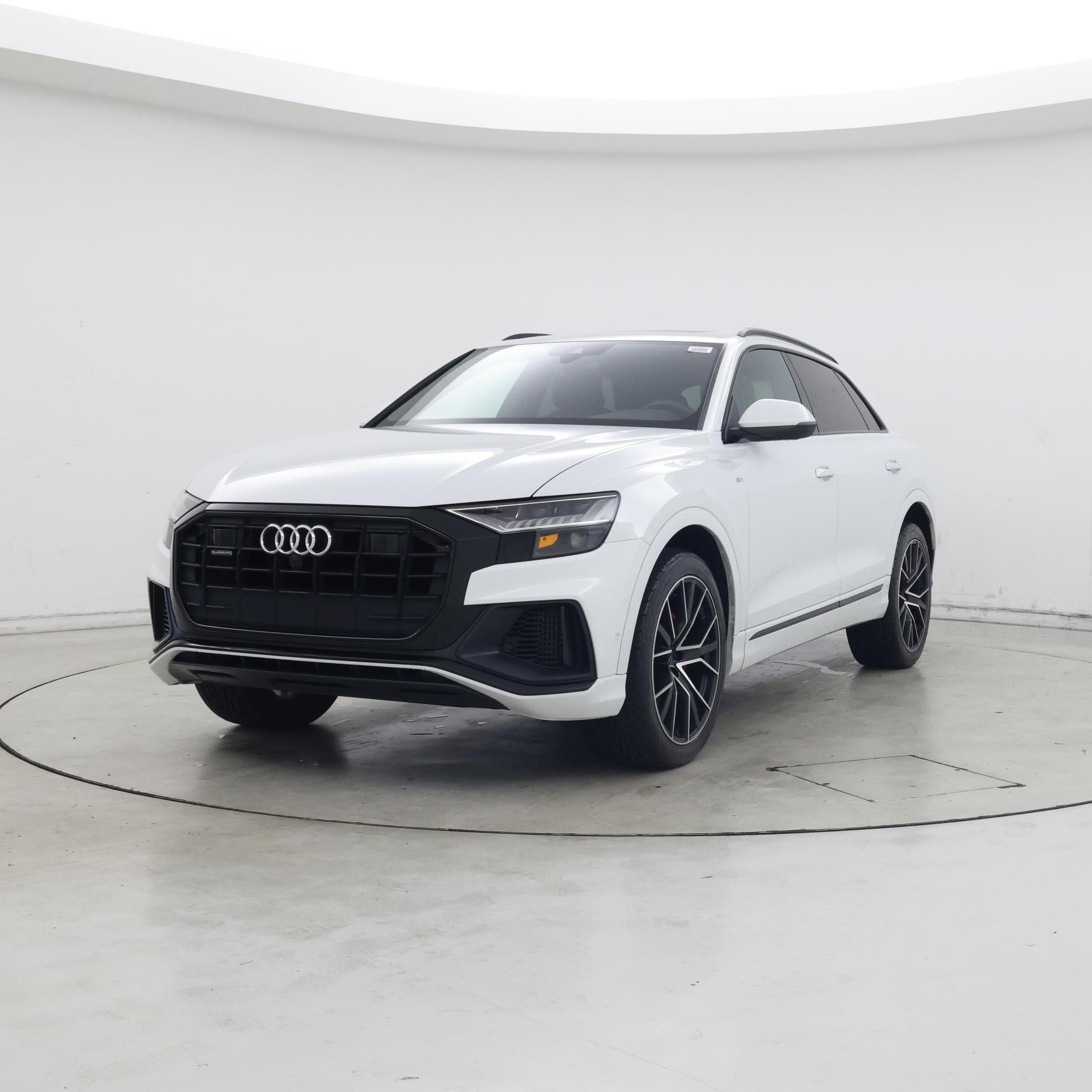 Thumbnail: 2021 Audi Q8 - 4