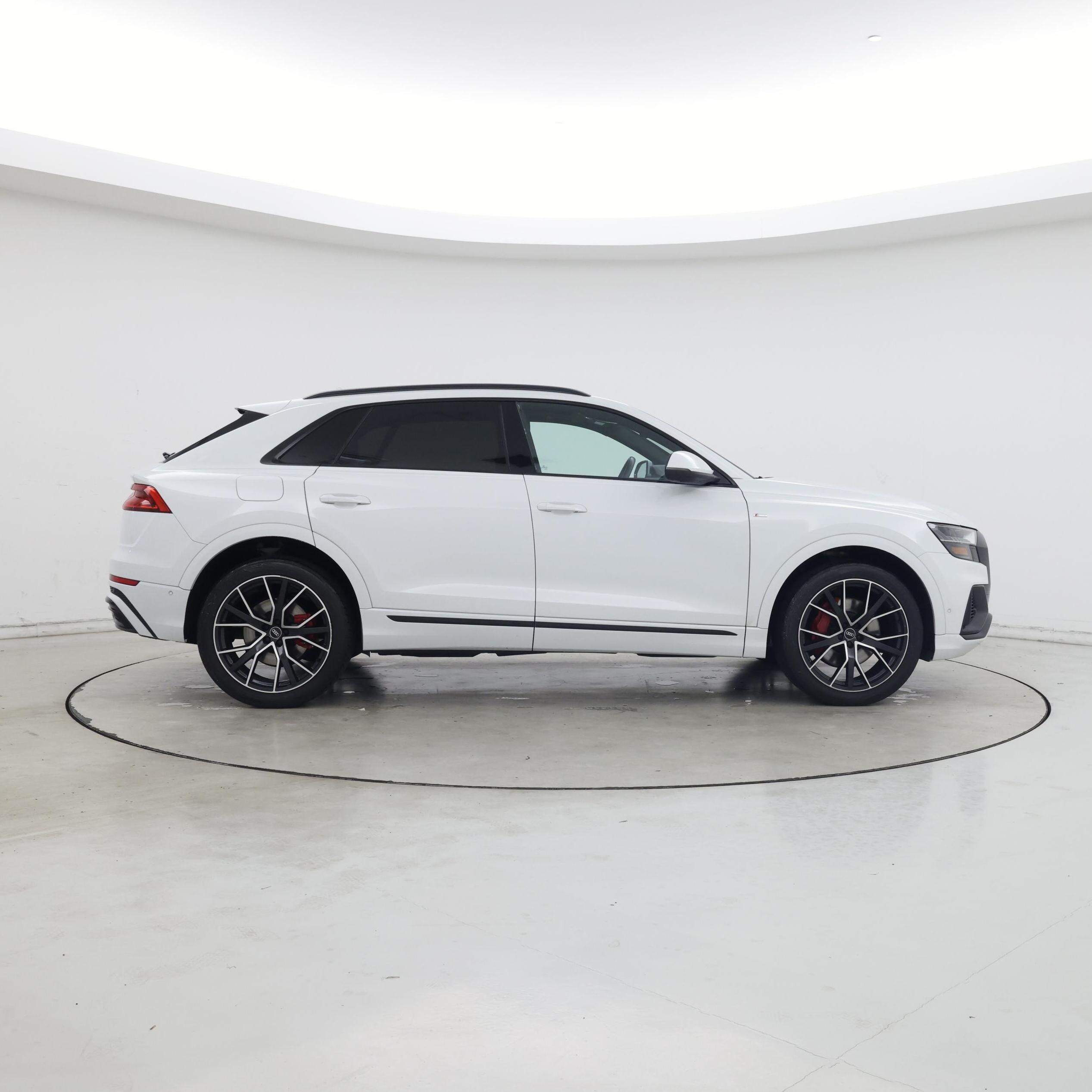 Thumbnail: 2021 Audi Q8 - 7