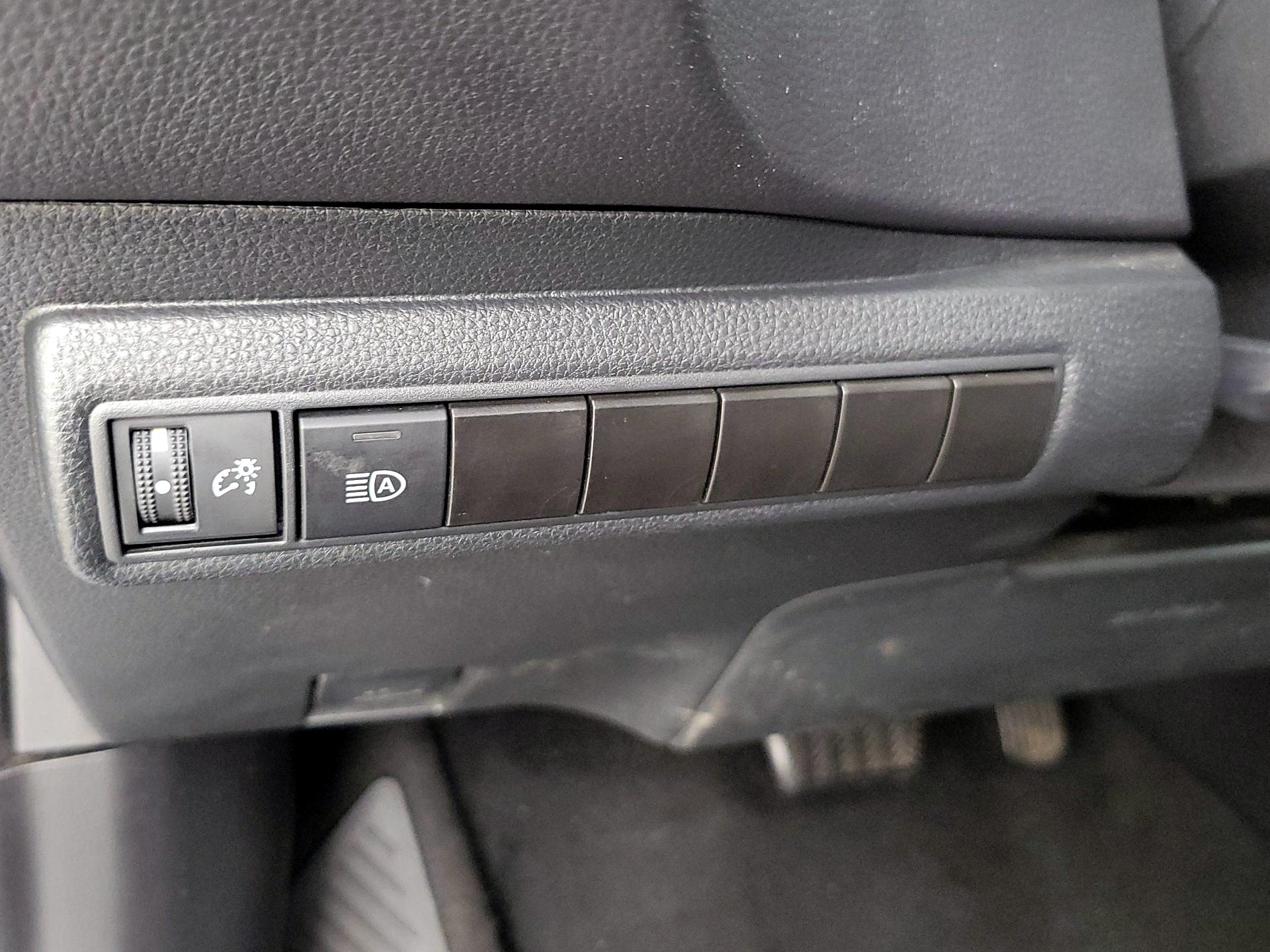 Thumbnail: 2023 Toyota Corolla - 13