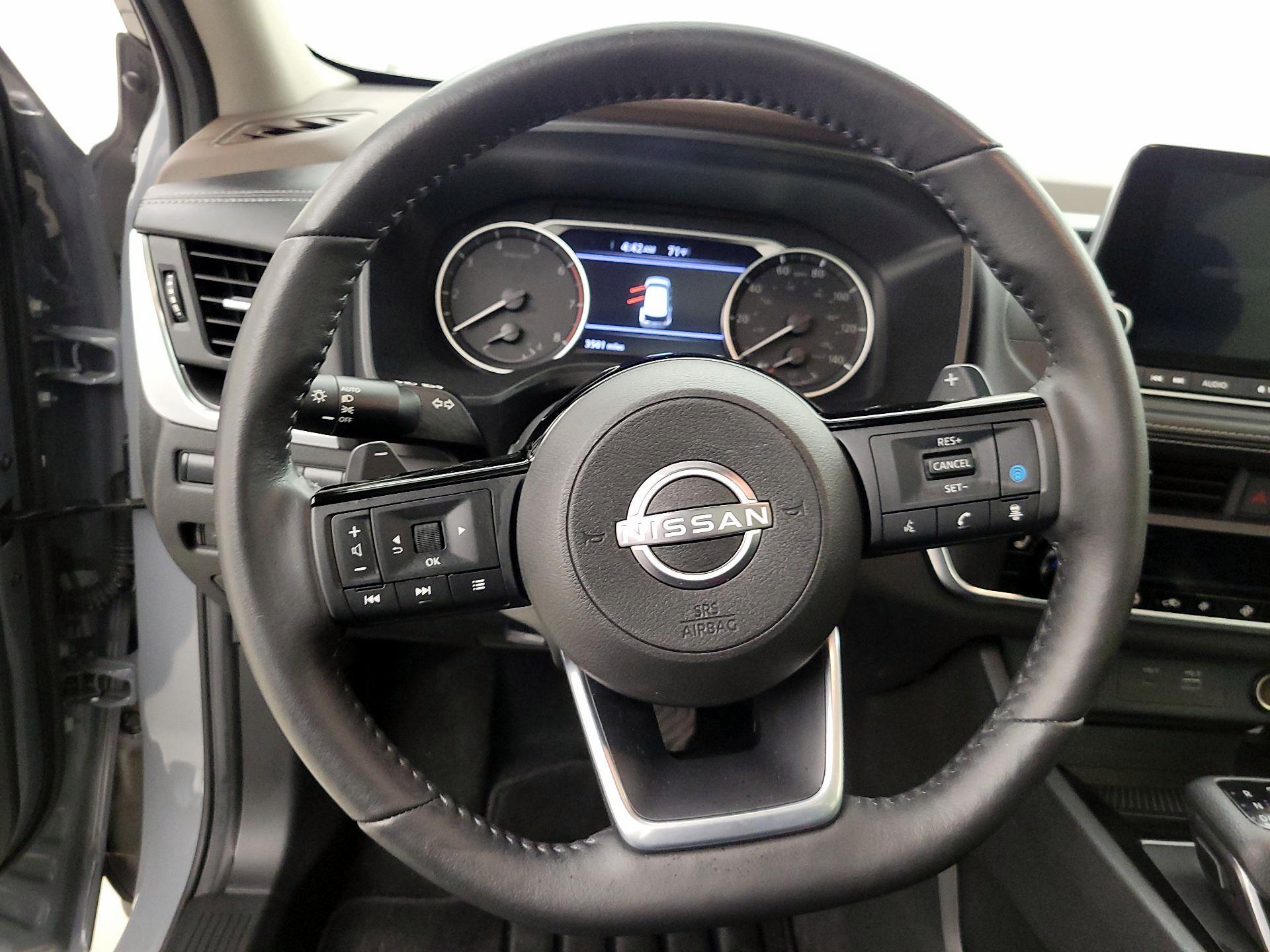 Thumbnail: 2023 Nissan Rogue - 10