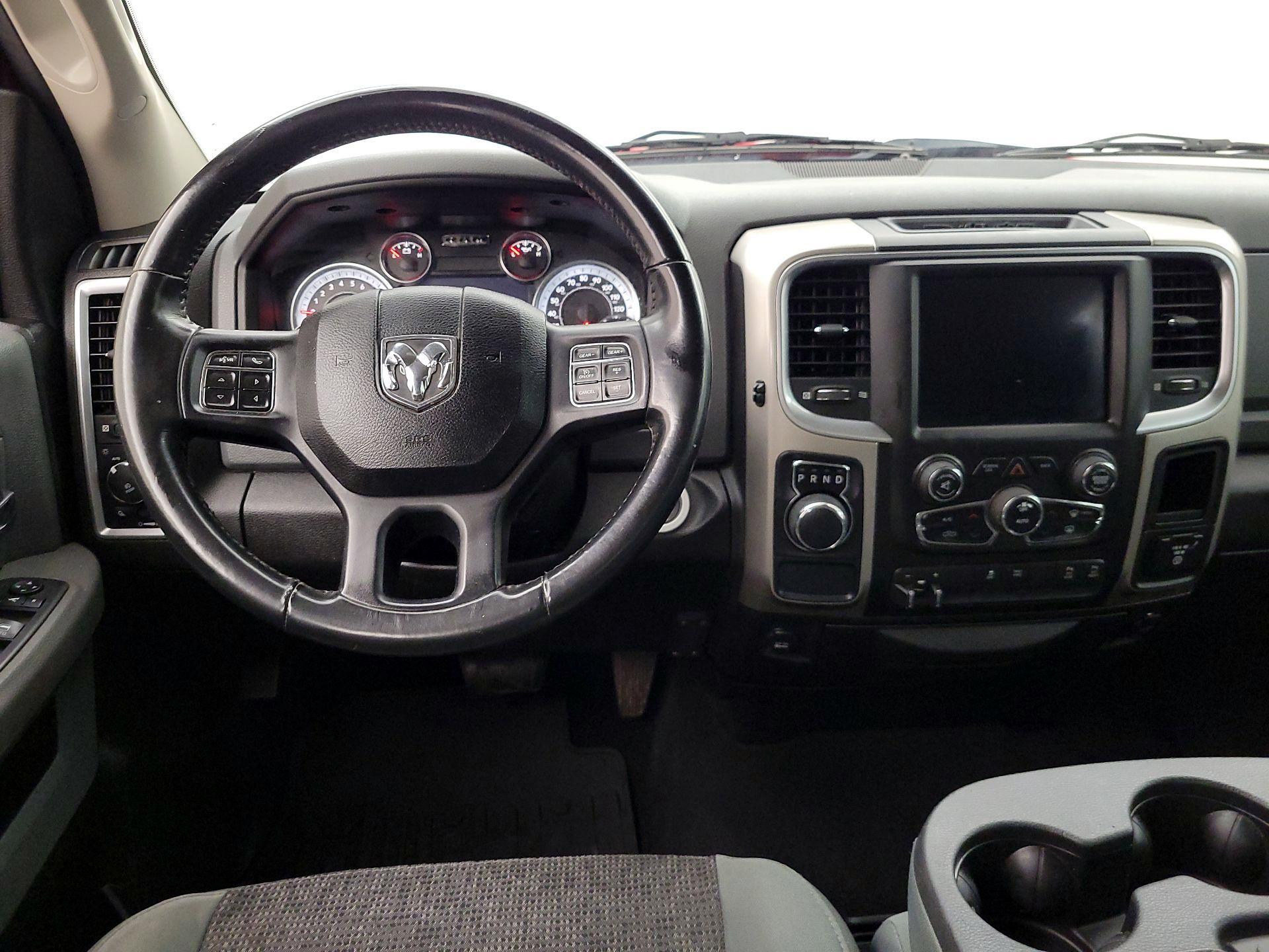 Thumbnail: 2019 RAM 1500 Classic - 10