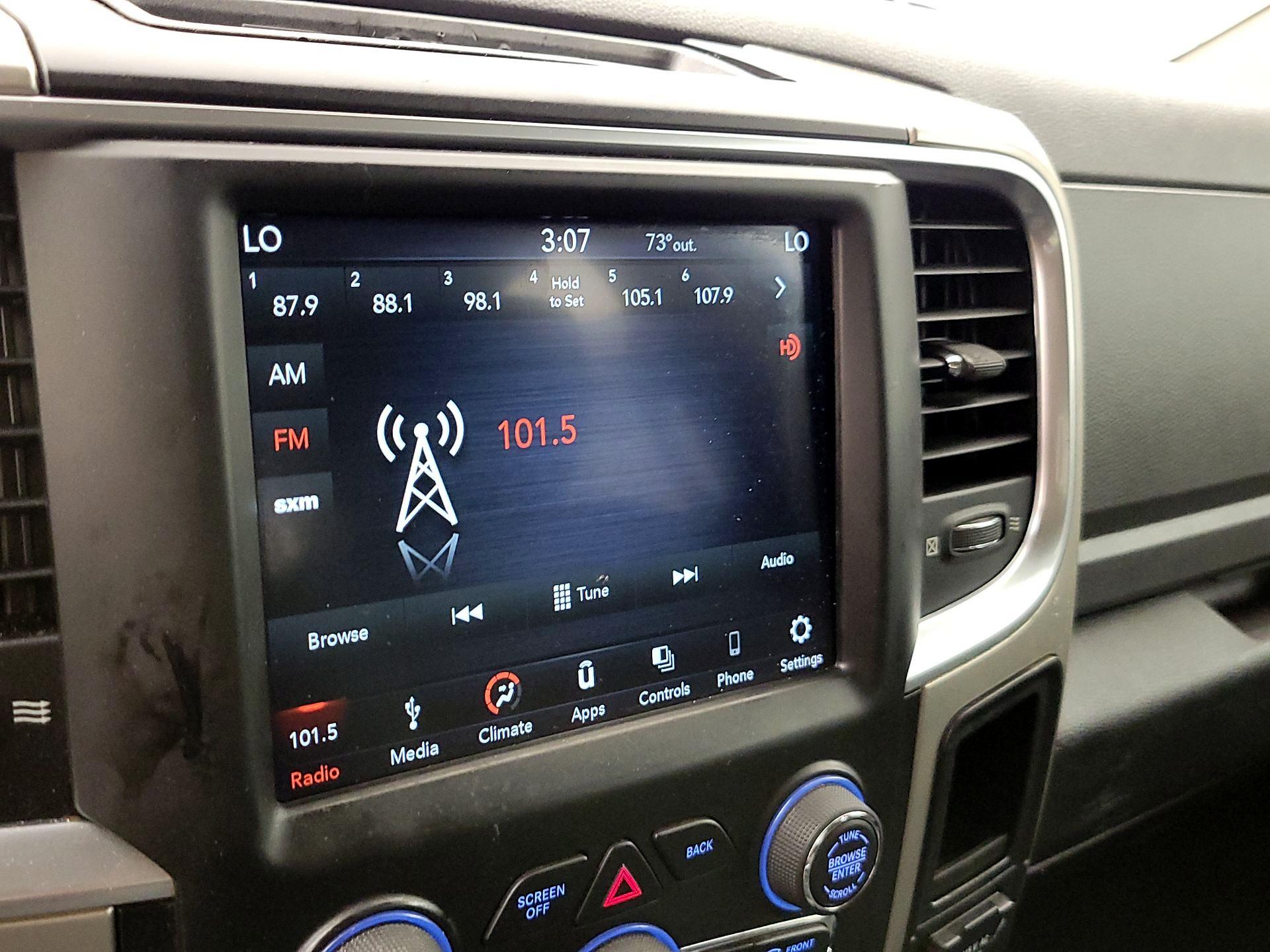 Thumbnail: 2019 RAM 1500 Classic - 15