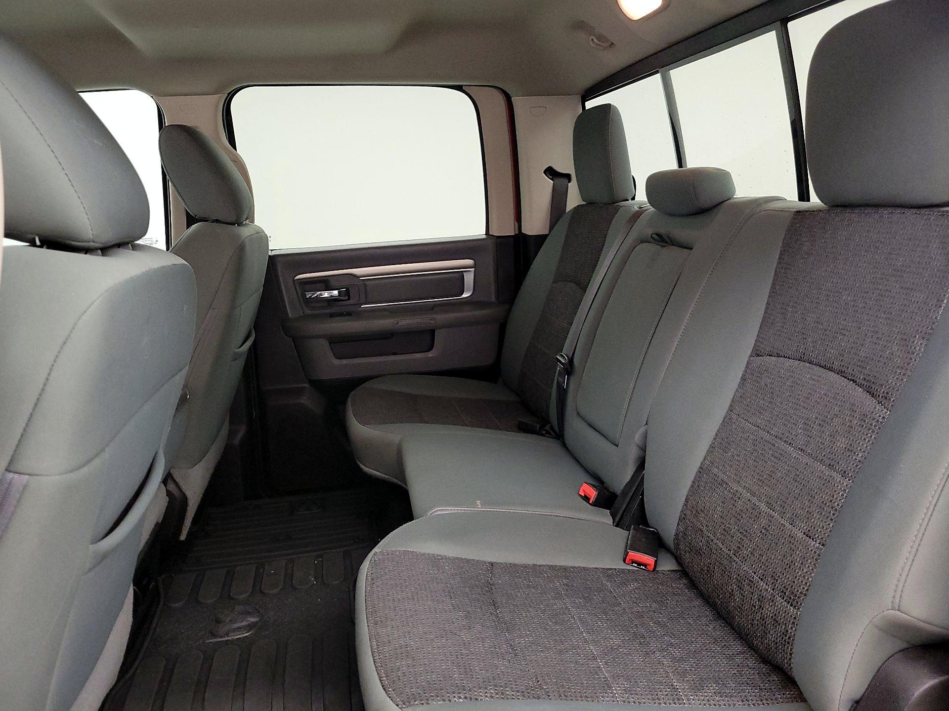 Thumbnail: 2019 RAM 1500 Classic - 19