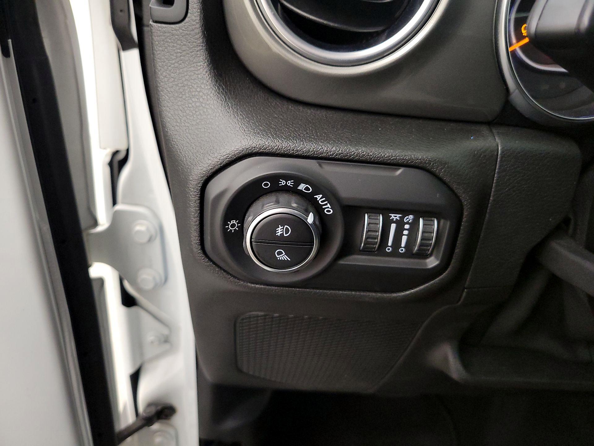 Thumbnail: 2021 Jeep Gladiator - 13