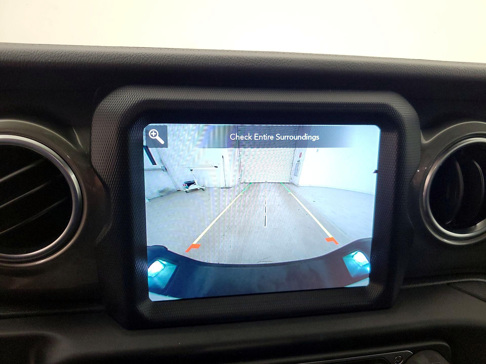 Thumbnail: 2021 Jeep Gladiator - 15