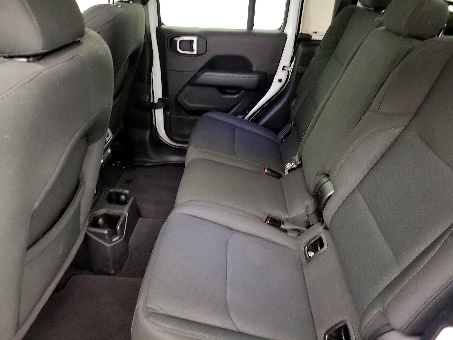 Thumbnail: 2021 Jeep Gladiator - 20