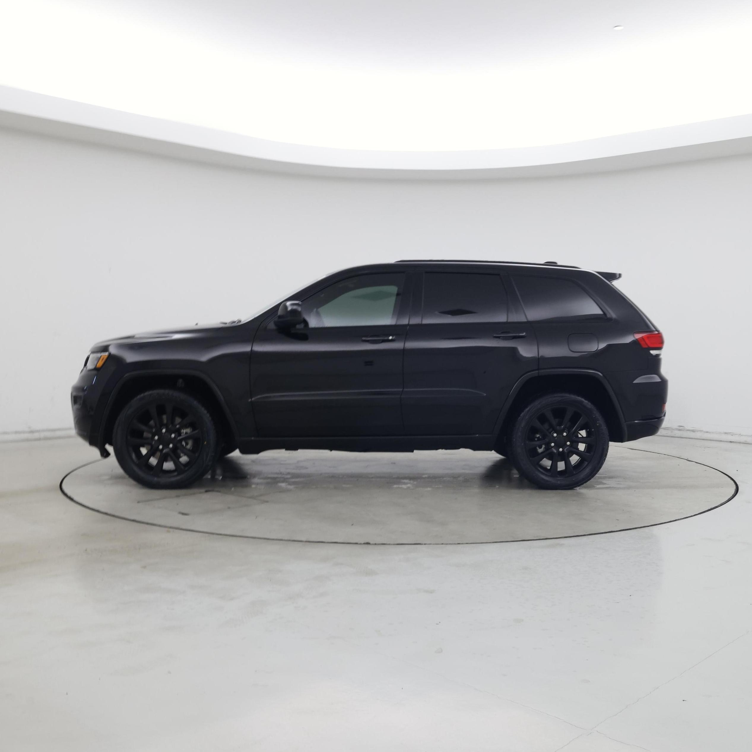 Thumbnail: 2021 Jeep Grand Cherokee - 3