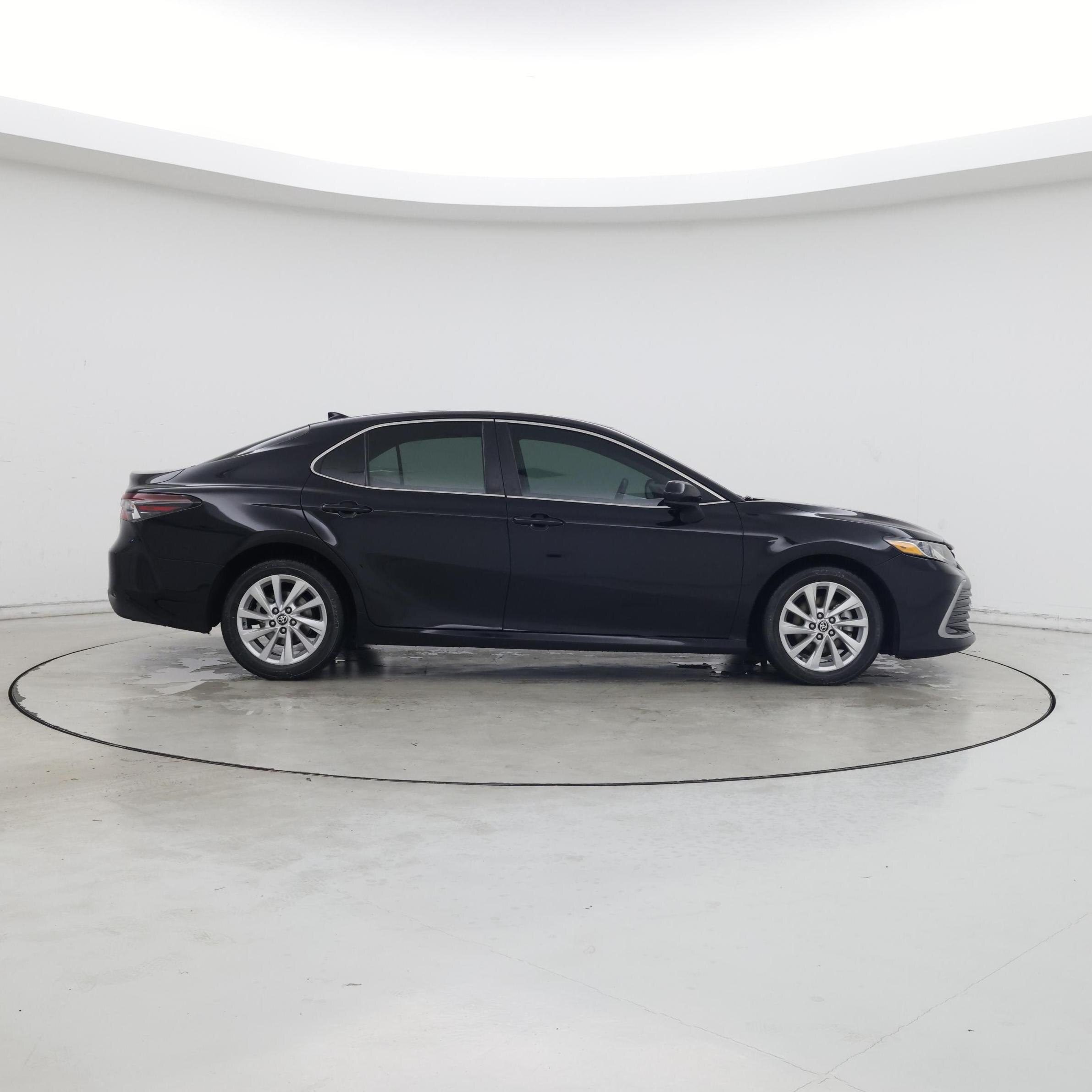 Thumbnail: 2021 Toyota Camry - 7
