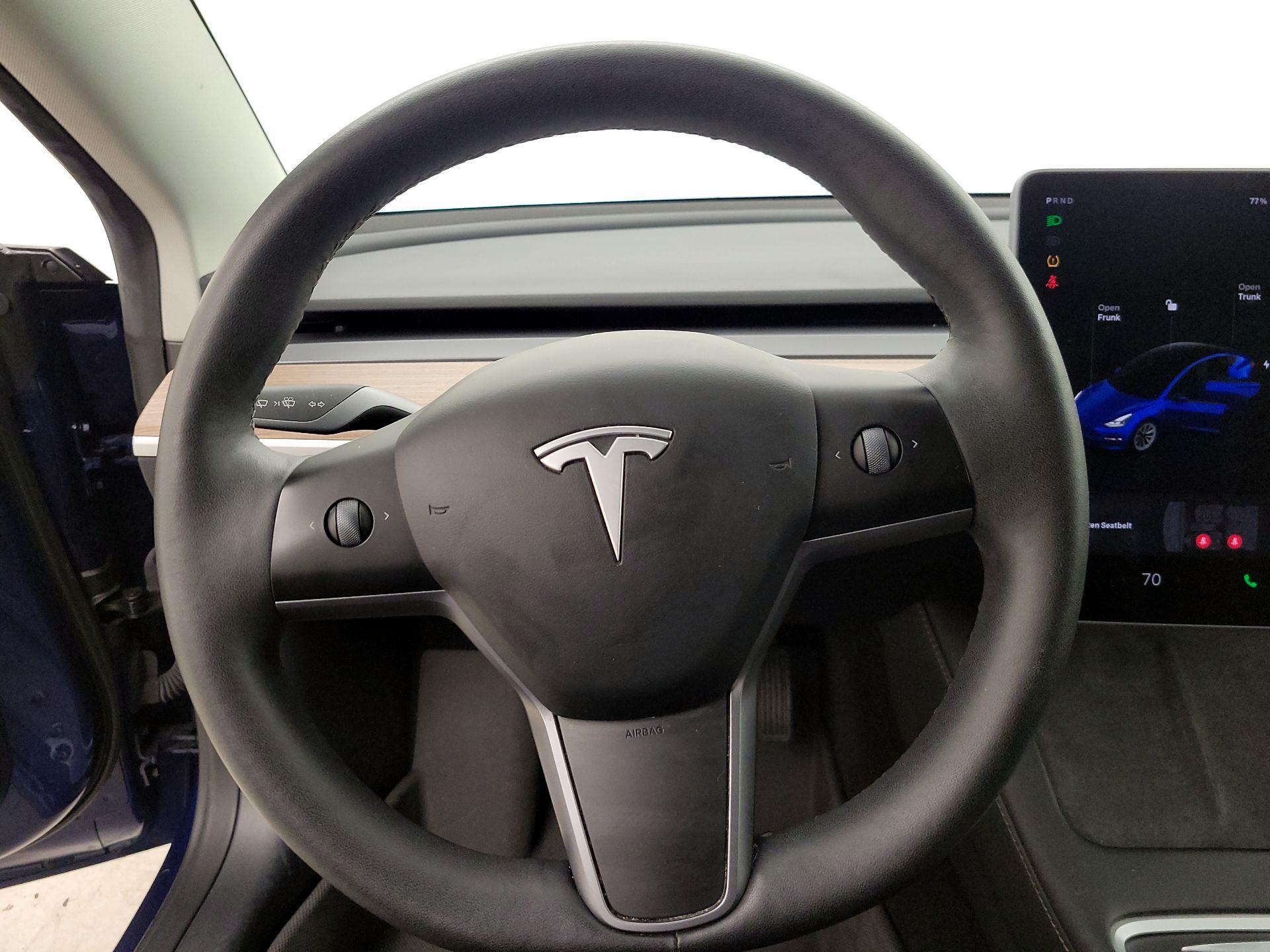 Thumbnail: 2023 Tesla Model 3 - 10