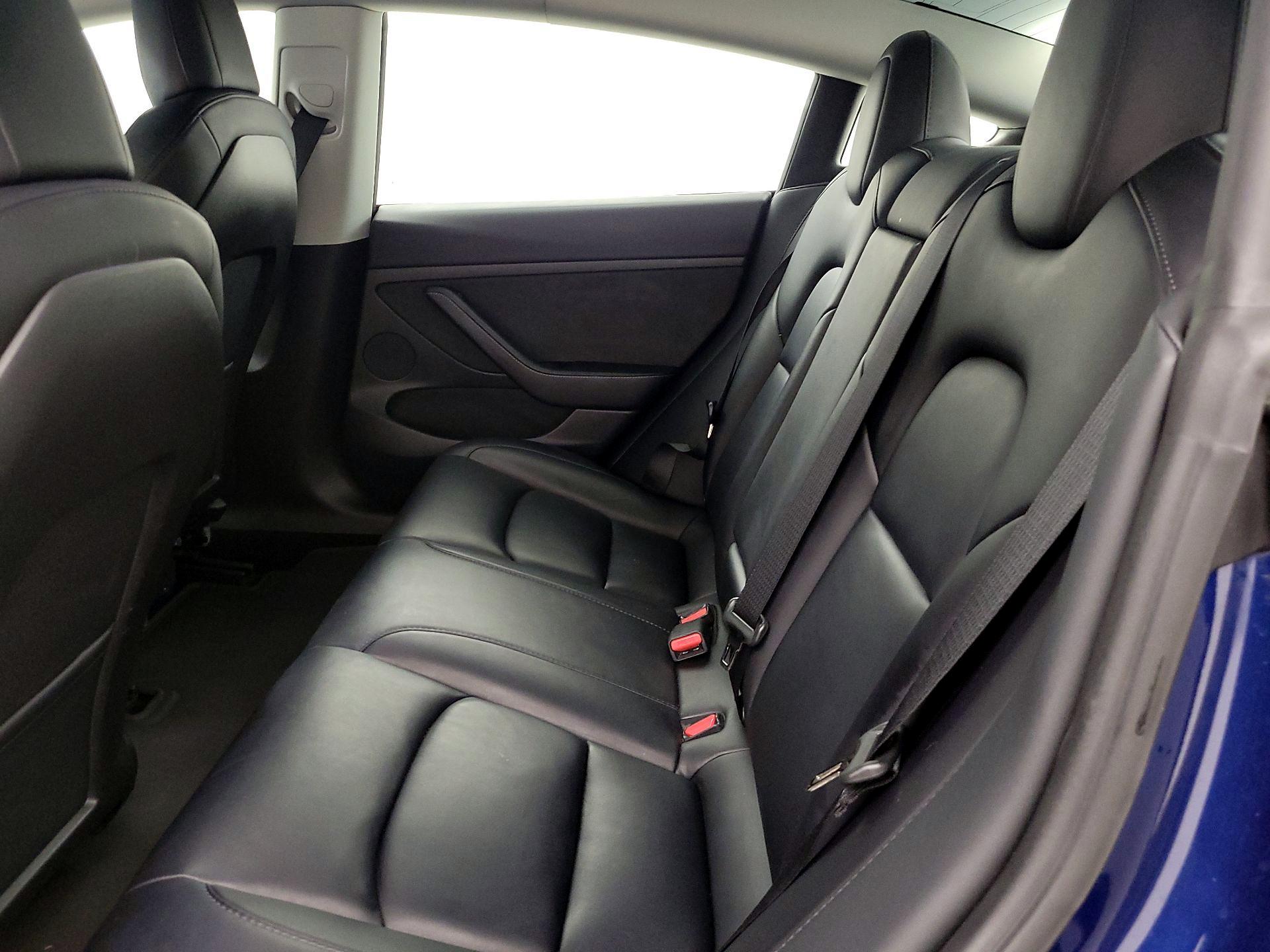 Thumbnail: 2023 Tesla Model 3 - 19