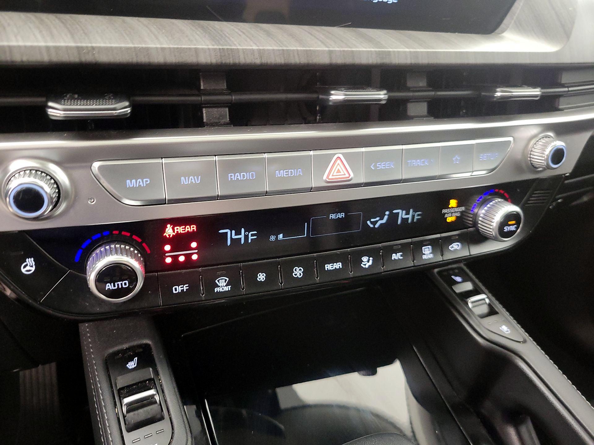 Thumbnail: 2024 Kia Telluride - 17