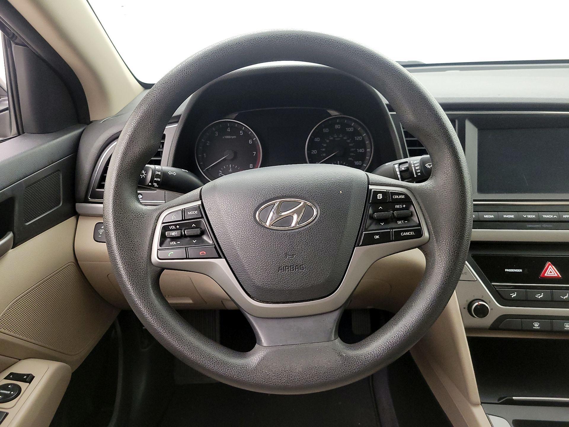 Thumbnail: 2018 Hyundai Elantra - 10
