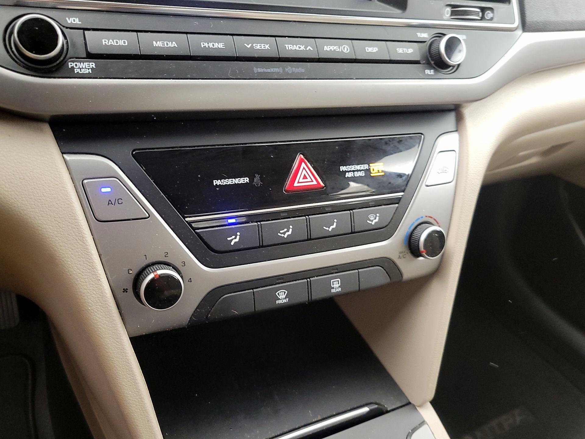 Thumbnail: 2018 Hyundai Elantra - 16