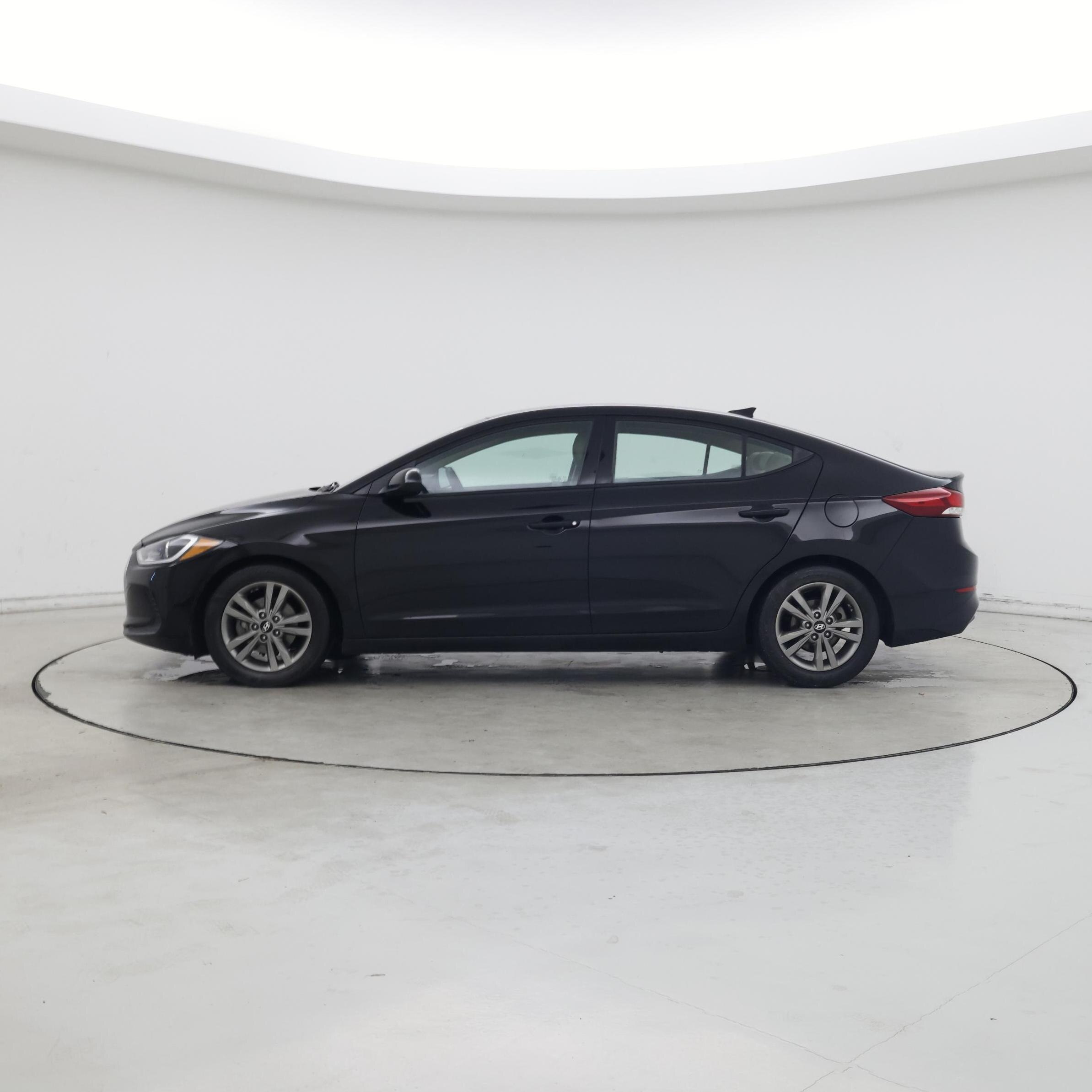 Thumbnail: 2018 Hyundai Elantra - 3