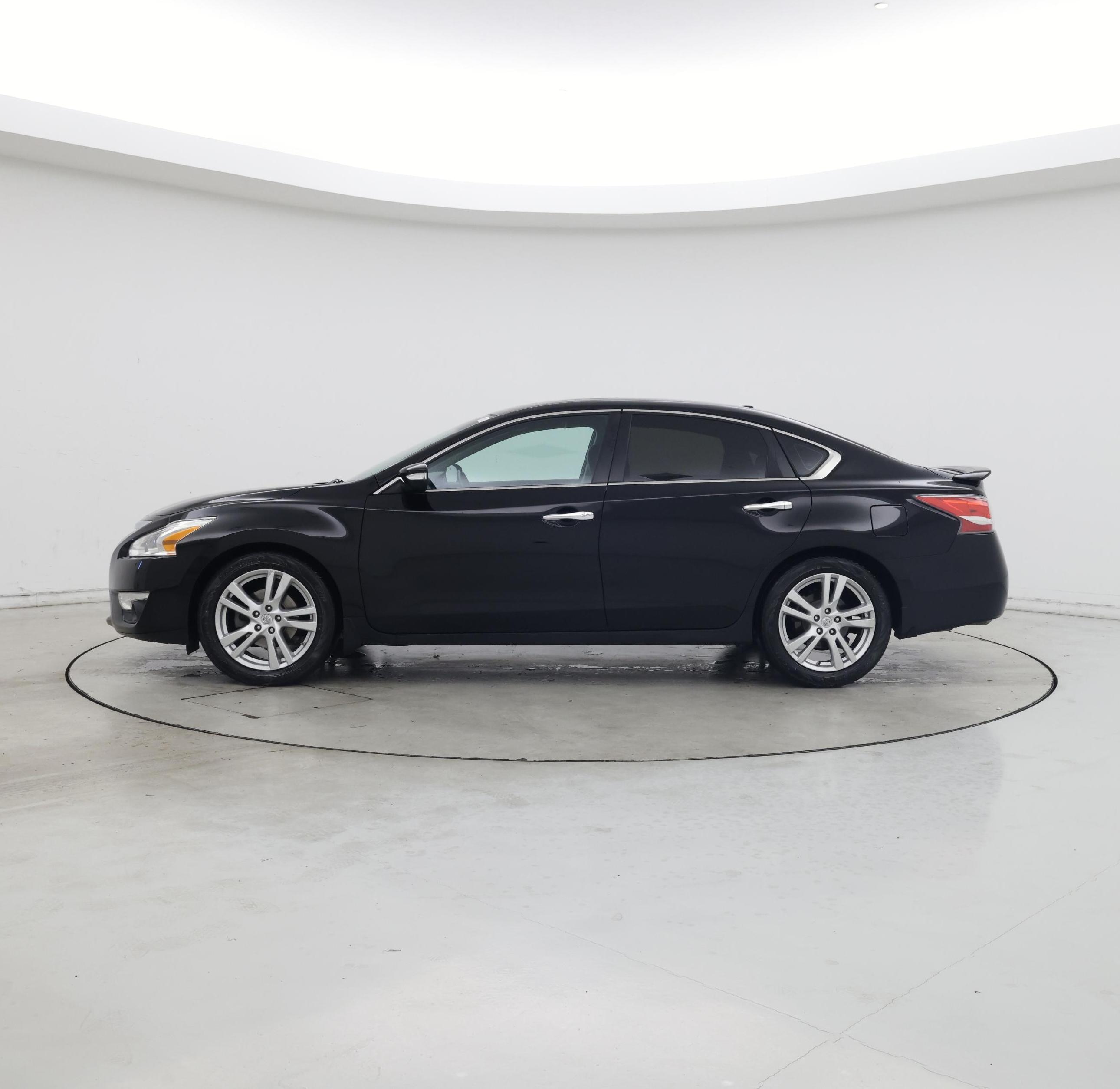 Thumbnail: 2015 Nissan Altima - 3