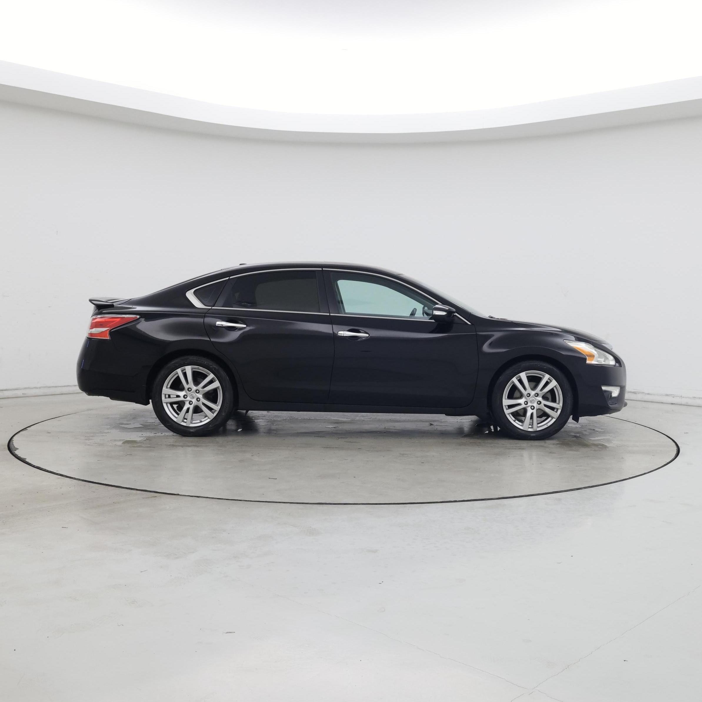 Thumbnail: 2015 Nissan Altima - 7