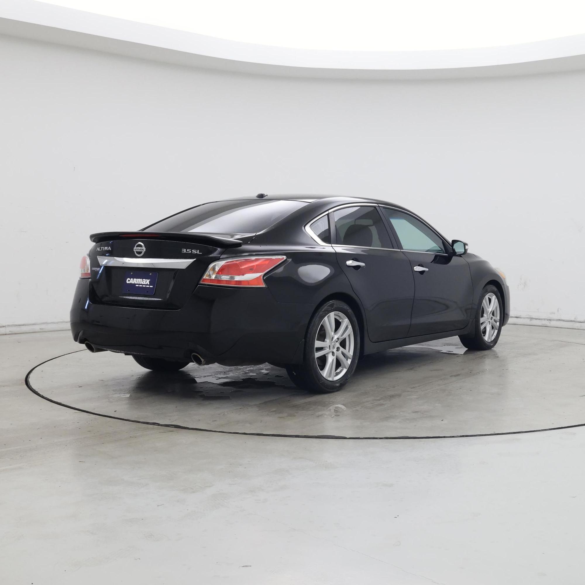 Thumbnail: 2015 Nissan Altima - 8