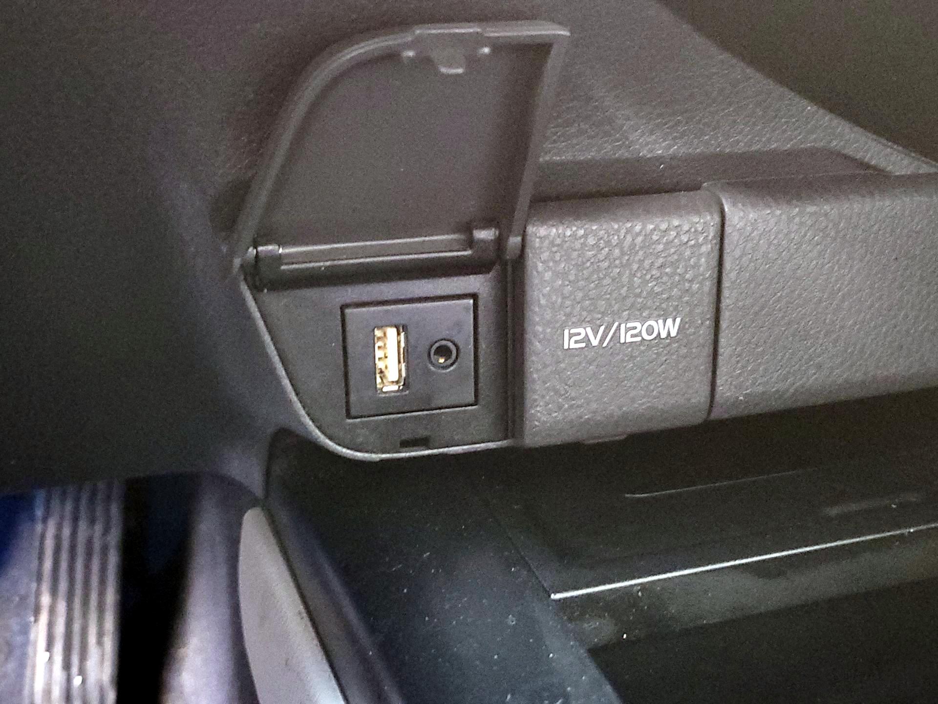 Thumbnail: 2018 Toyota Camry - 18