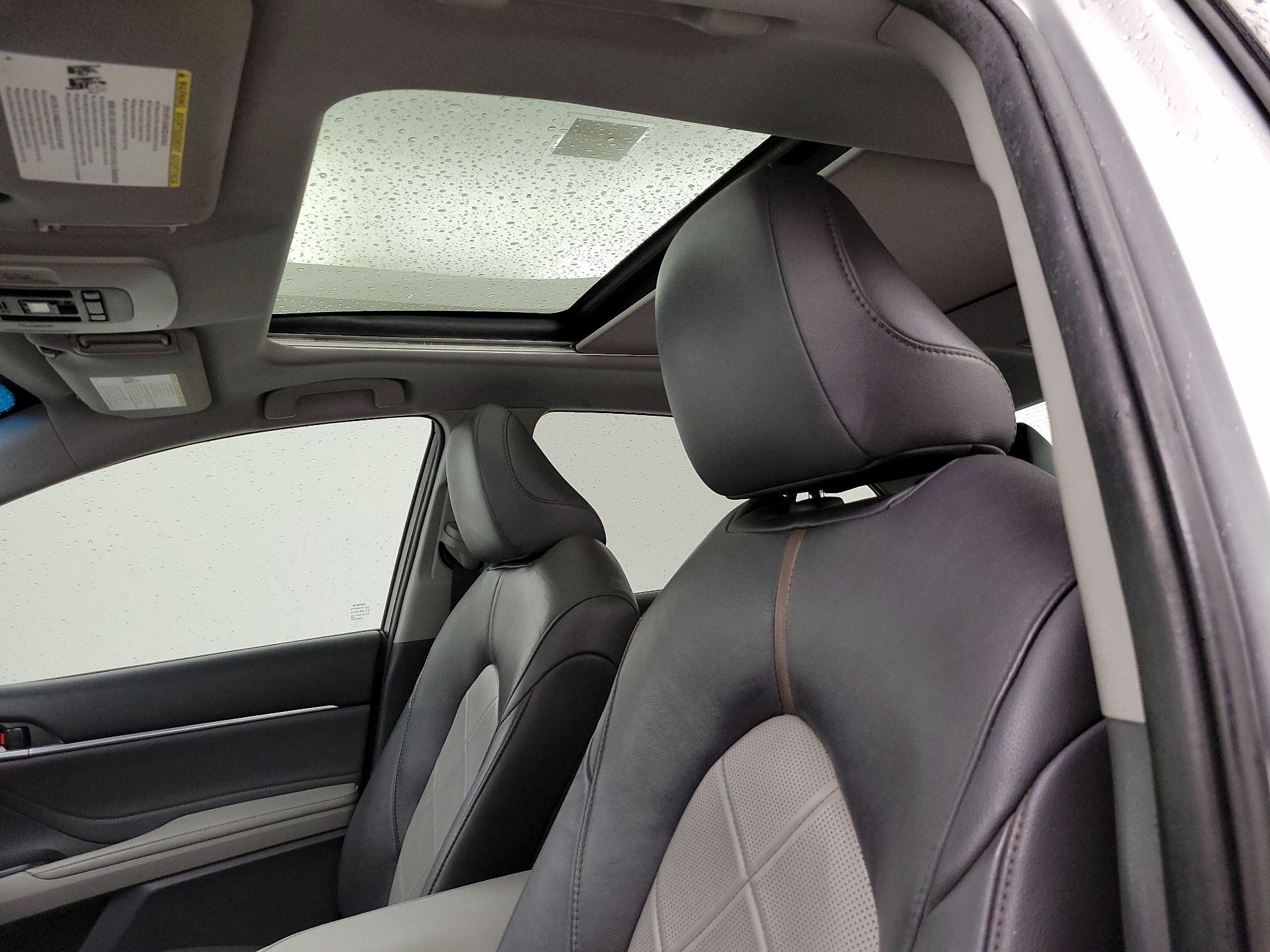 Thumbnail: 2018 Toyota Camry - 19