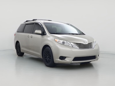 Tan 2017 Toyota Sienna LE
