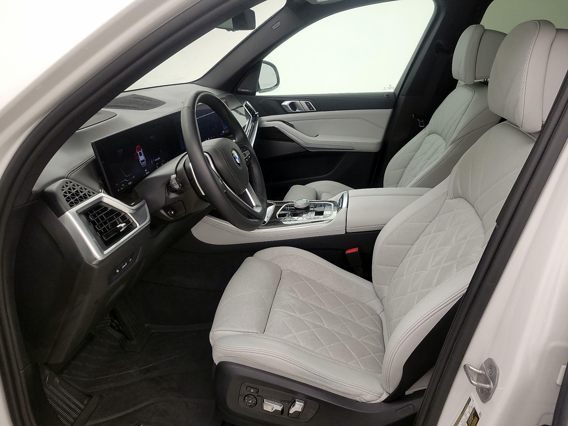 Thumbnail: 2024 BMW X5 - 11