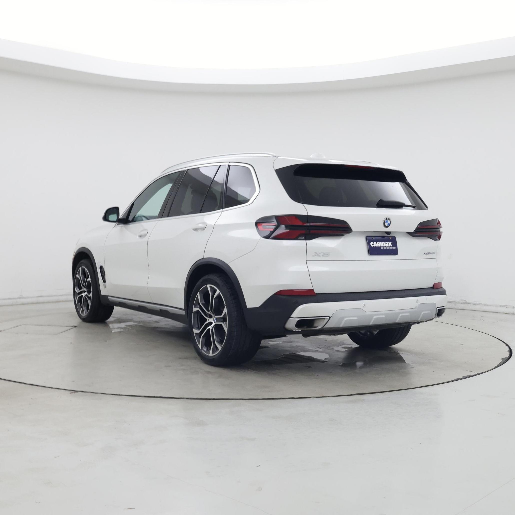 Thumbnail: 2024 BMW X5 - 2