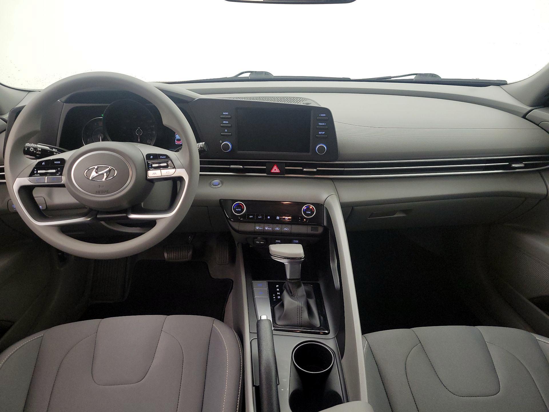 Thumbnail: 2023 Hyundai Elantra - 9