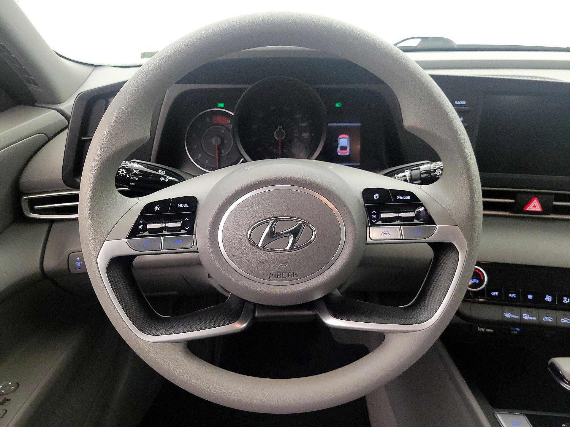 Thumbnail: 2023 Hyundai Elantra - 10