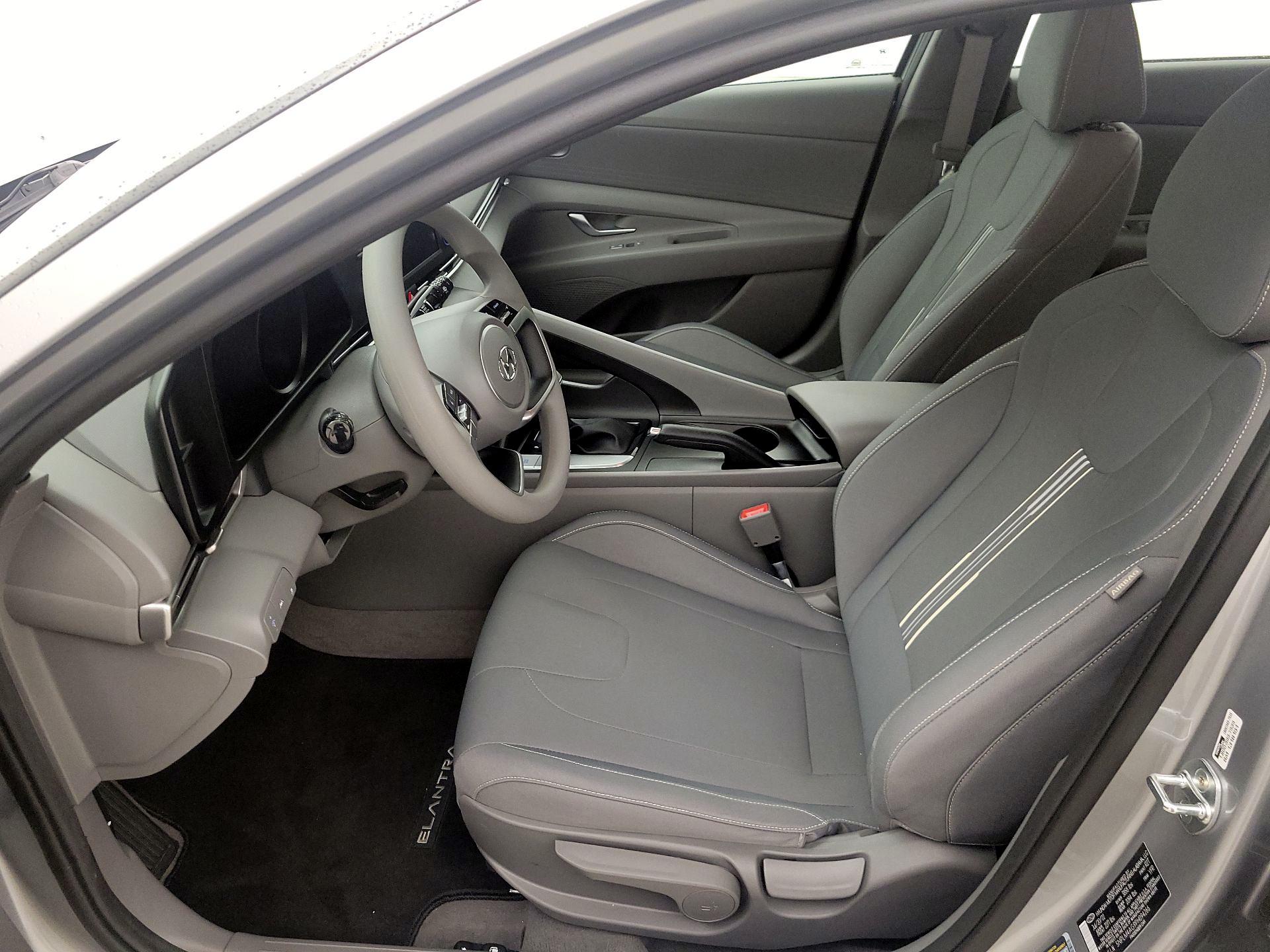 Thumbnail: 2023 Hyundai Elantra - 11