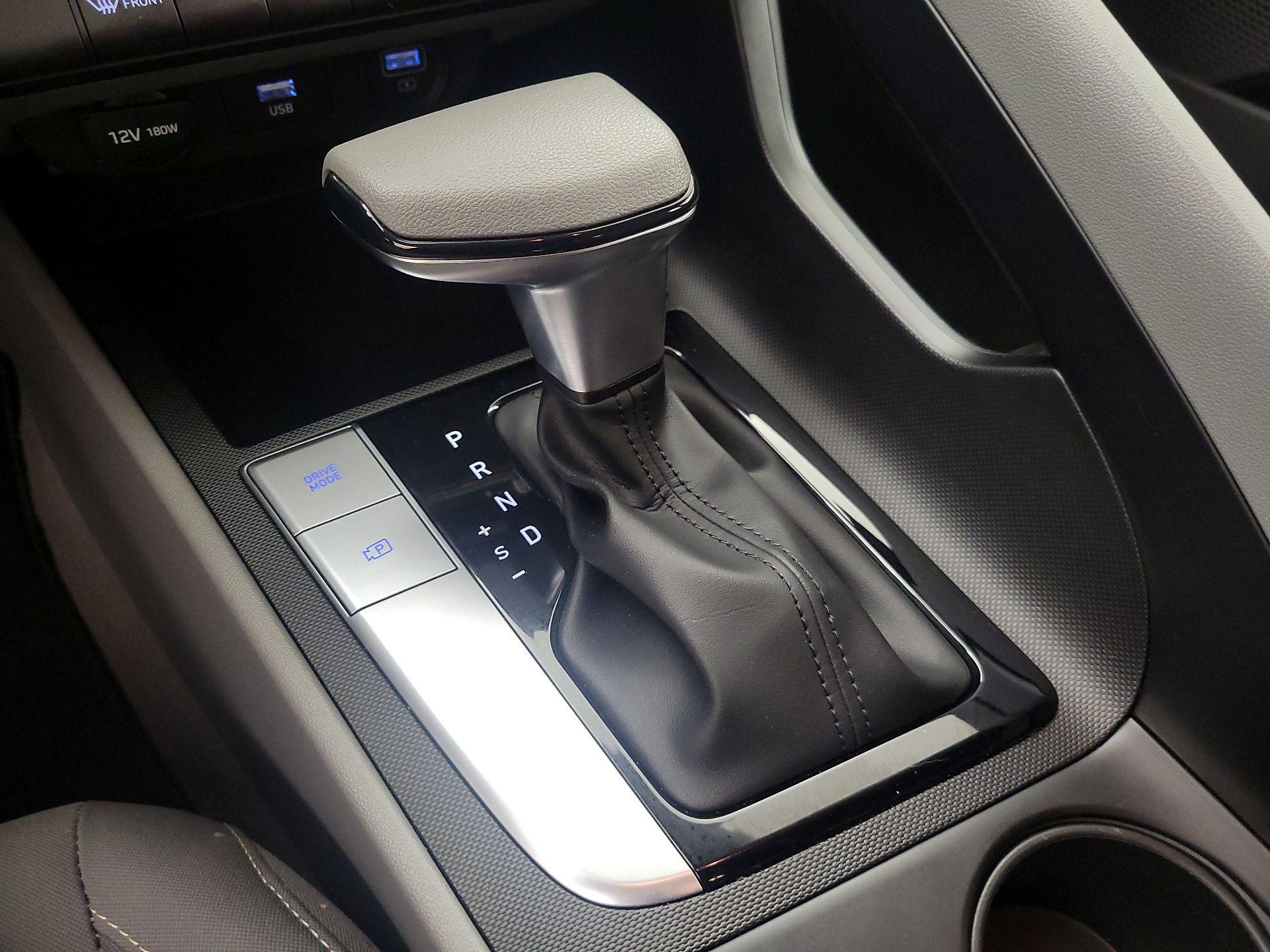 Thumbnail: 2023 Hyundai Elantra - 17