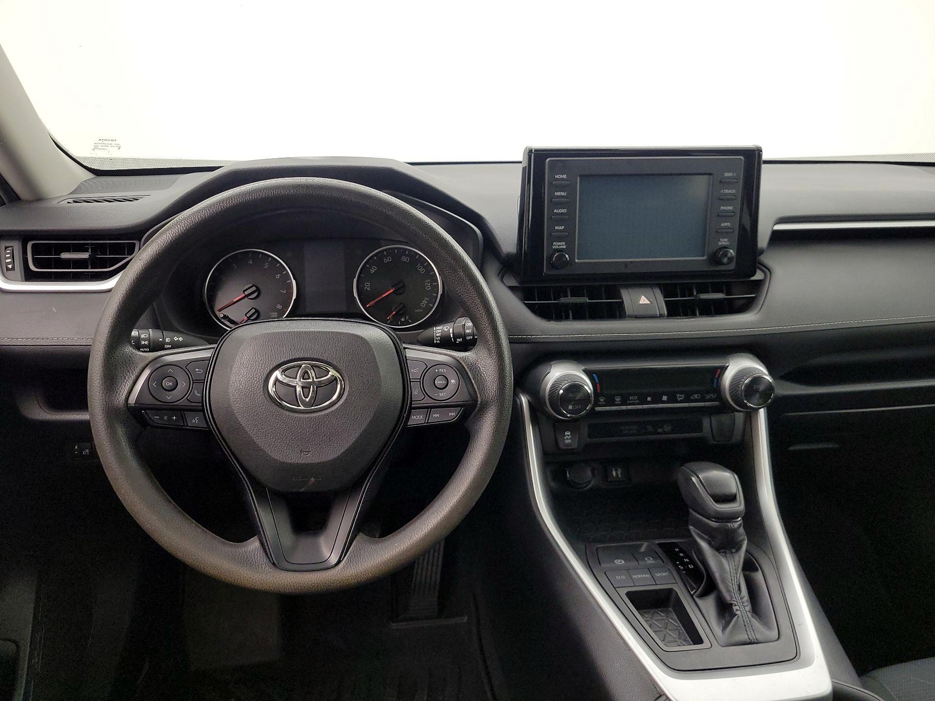Thumbnail: 2019 Toyota RAV4 - 10