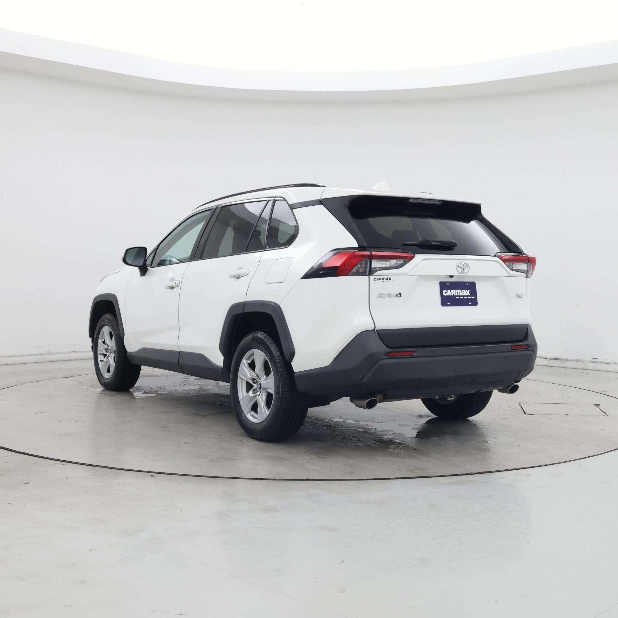 Thumbnail: 2019 Toyota RAV4 - 2