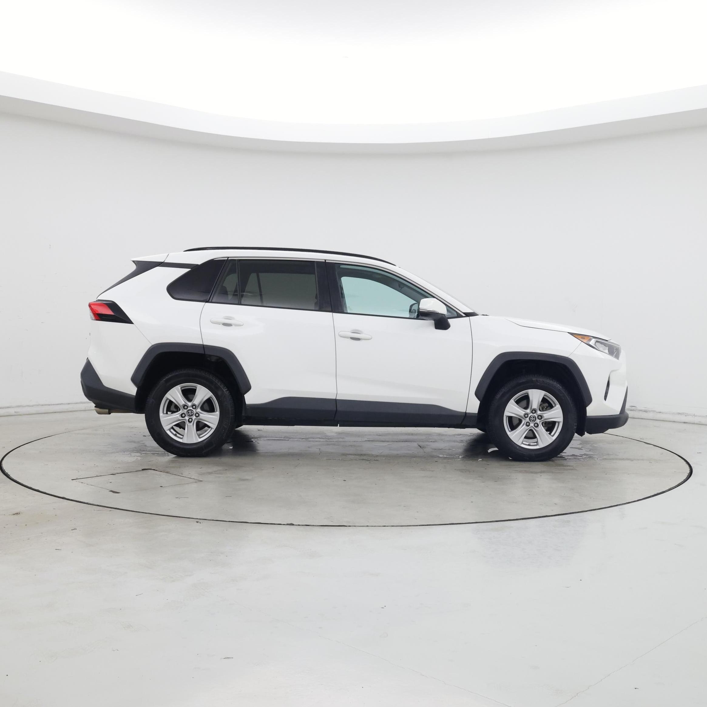 Thumbnail: 2019 Toyota RAV4 - 7