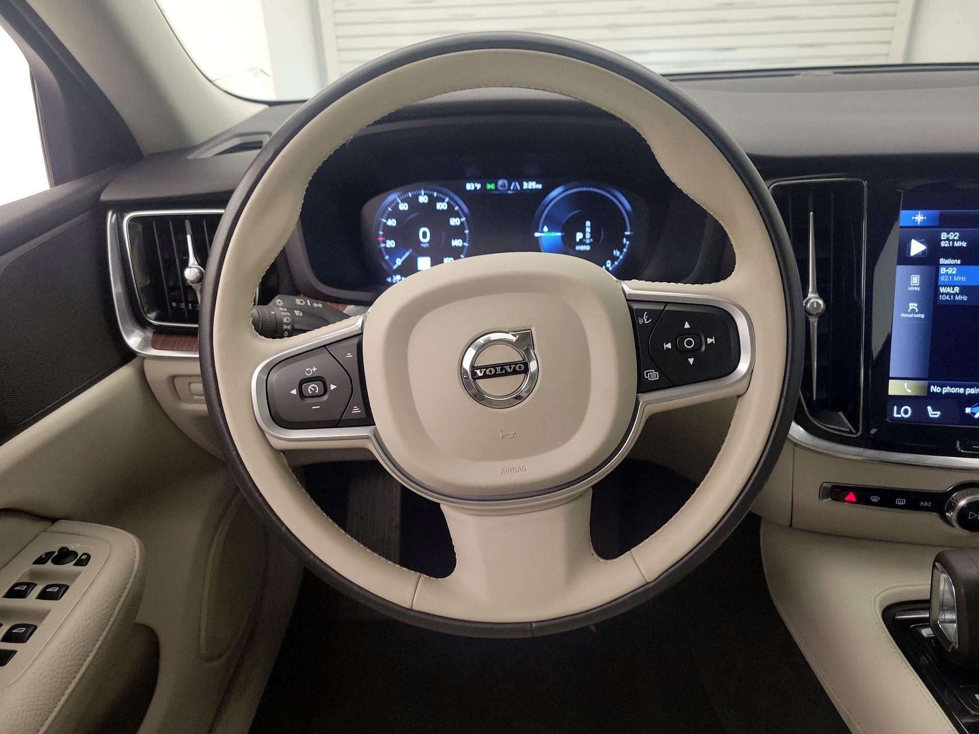 Thumbnail: 2022 Volvo S60 - 10