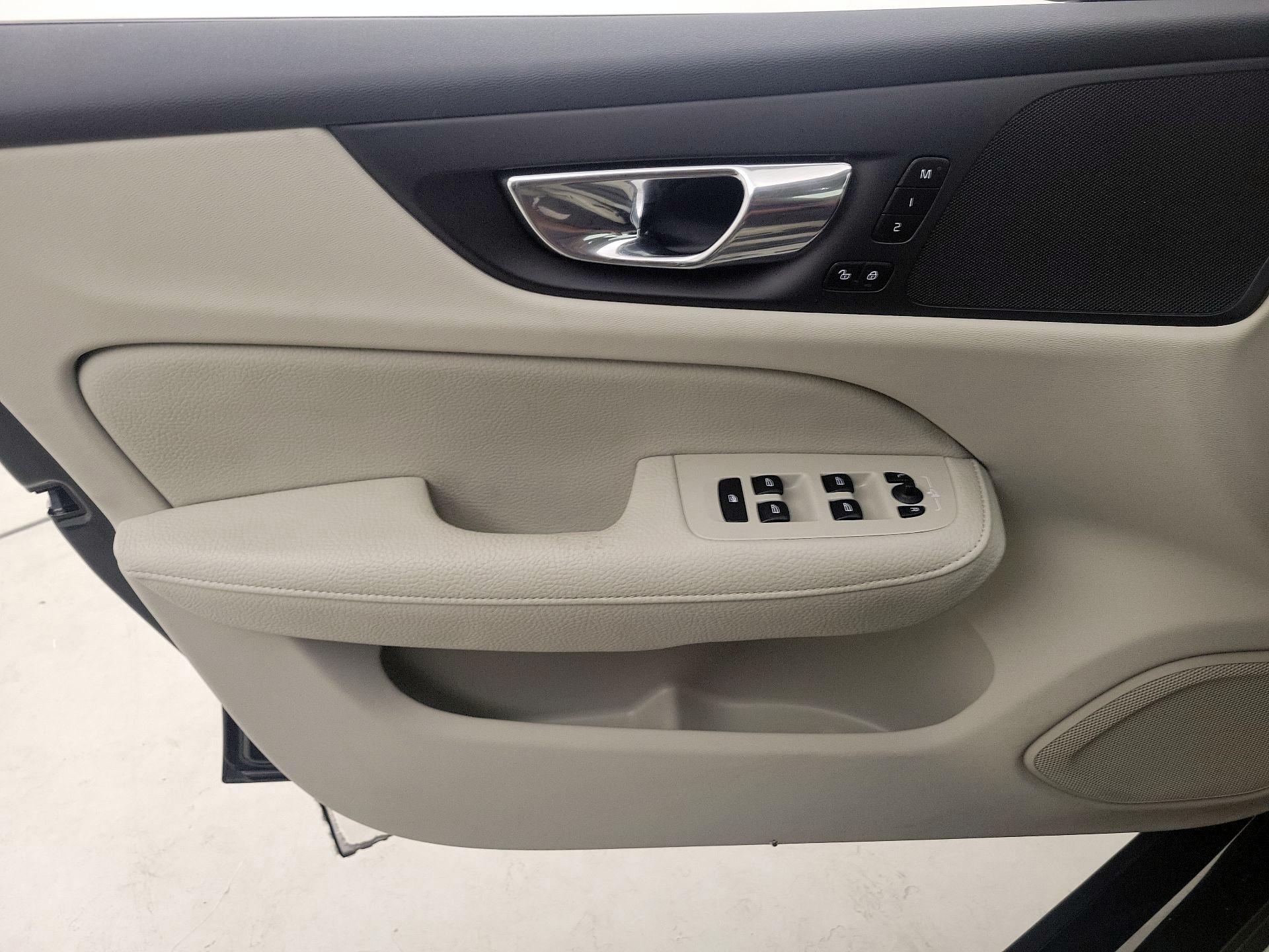 Thumbnail: 2022 Volvo S60 - 12