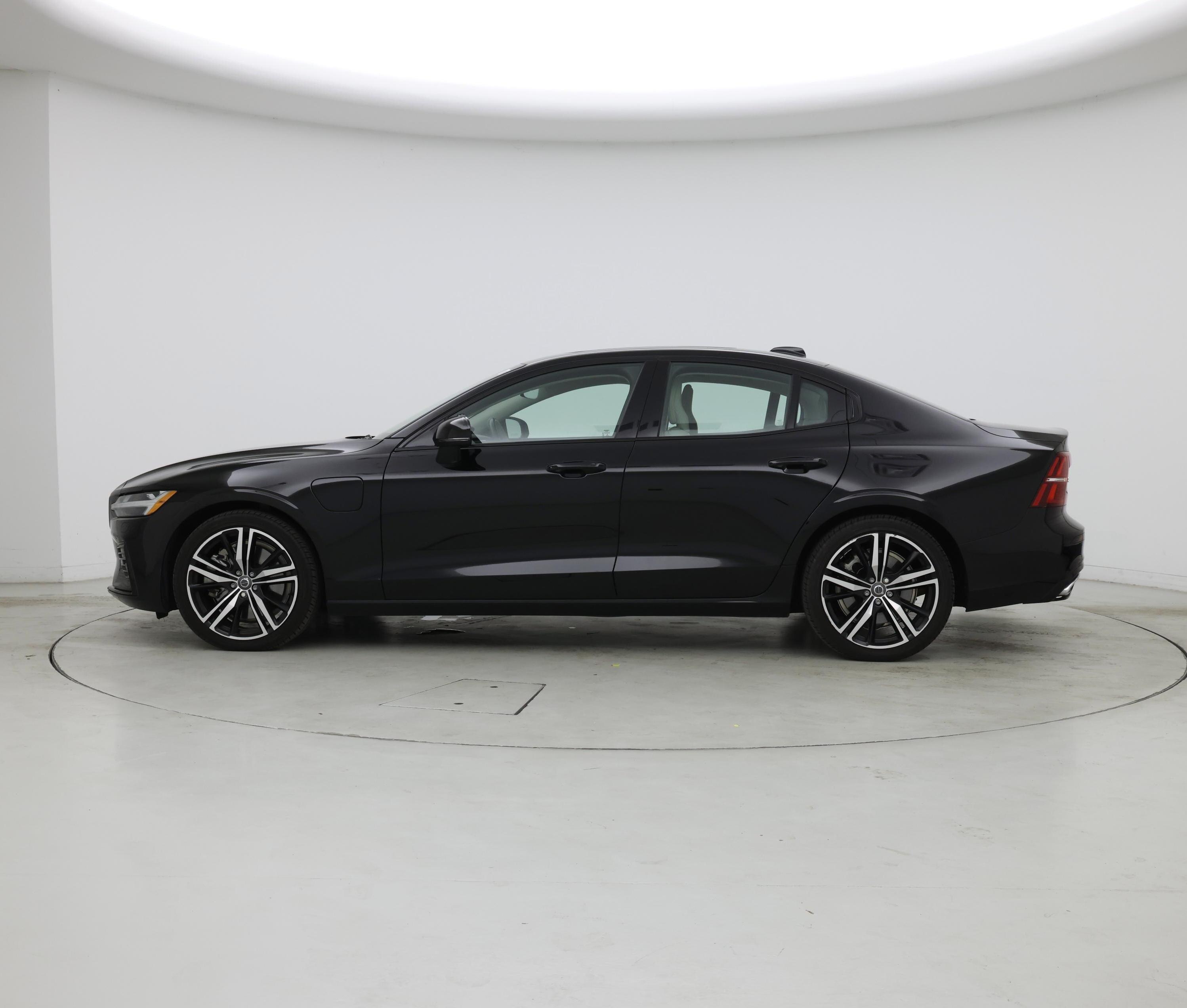 Thumbnail: 2022 Volvo S60 - 3