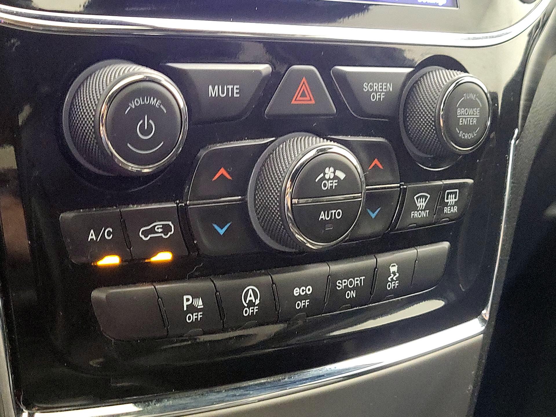 Thumbnail: 2021 Jeep Grand Cherokee - 16