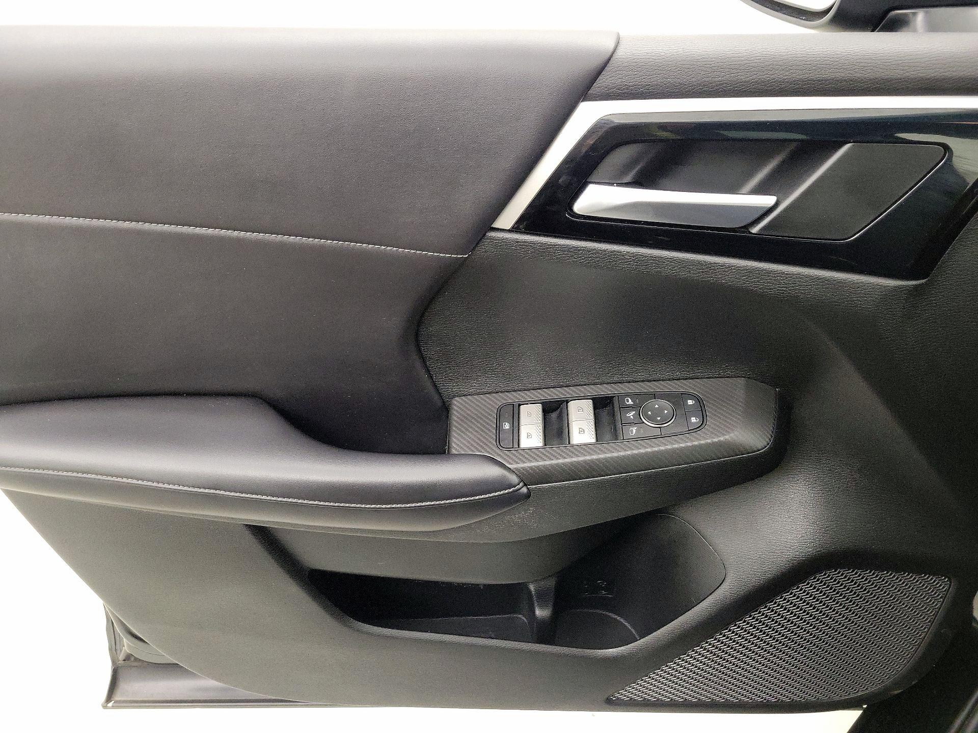 Thumbnail: 2023 Mitsubishi Outlander - 12