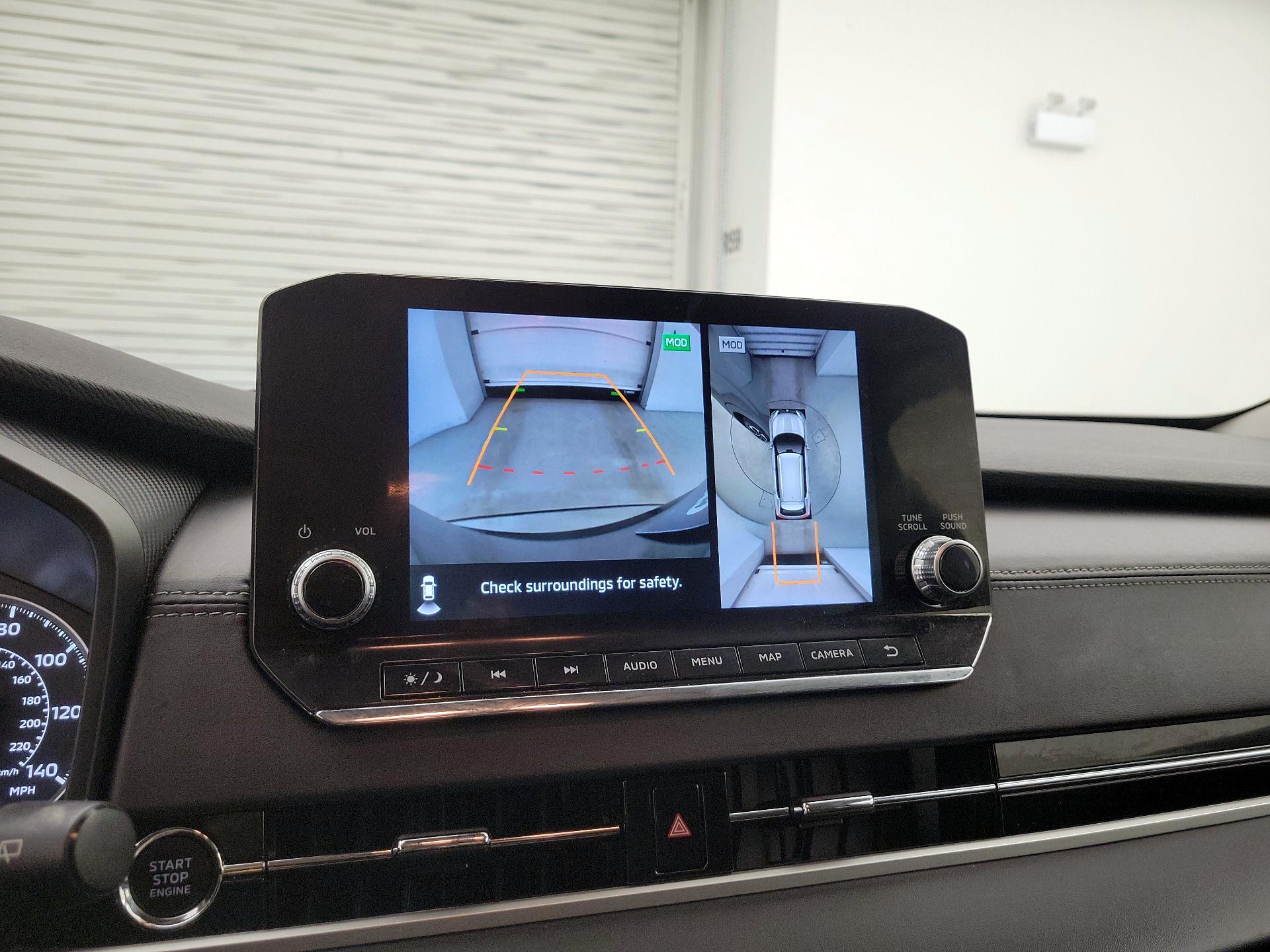 Thumbnail: 2023 Mitsubishi Outlander - 15