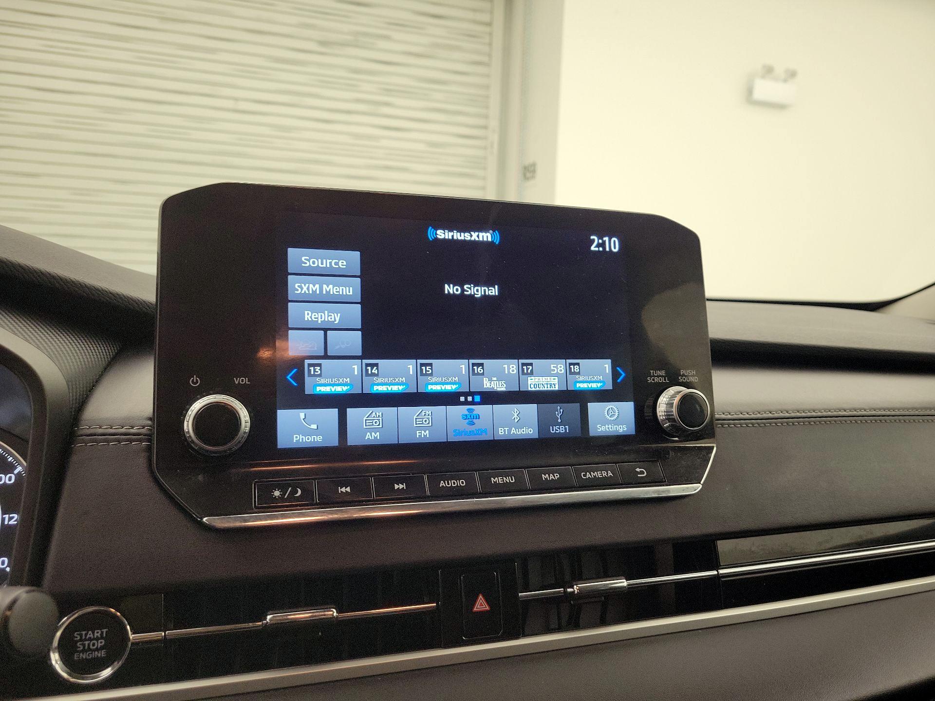 Thumbnail: 2023 Mitsubishi Outlander - 16