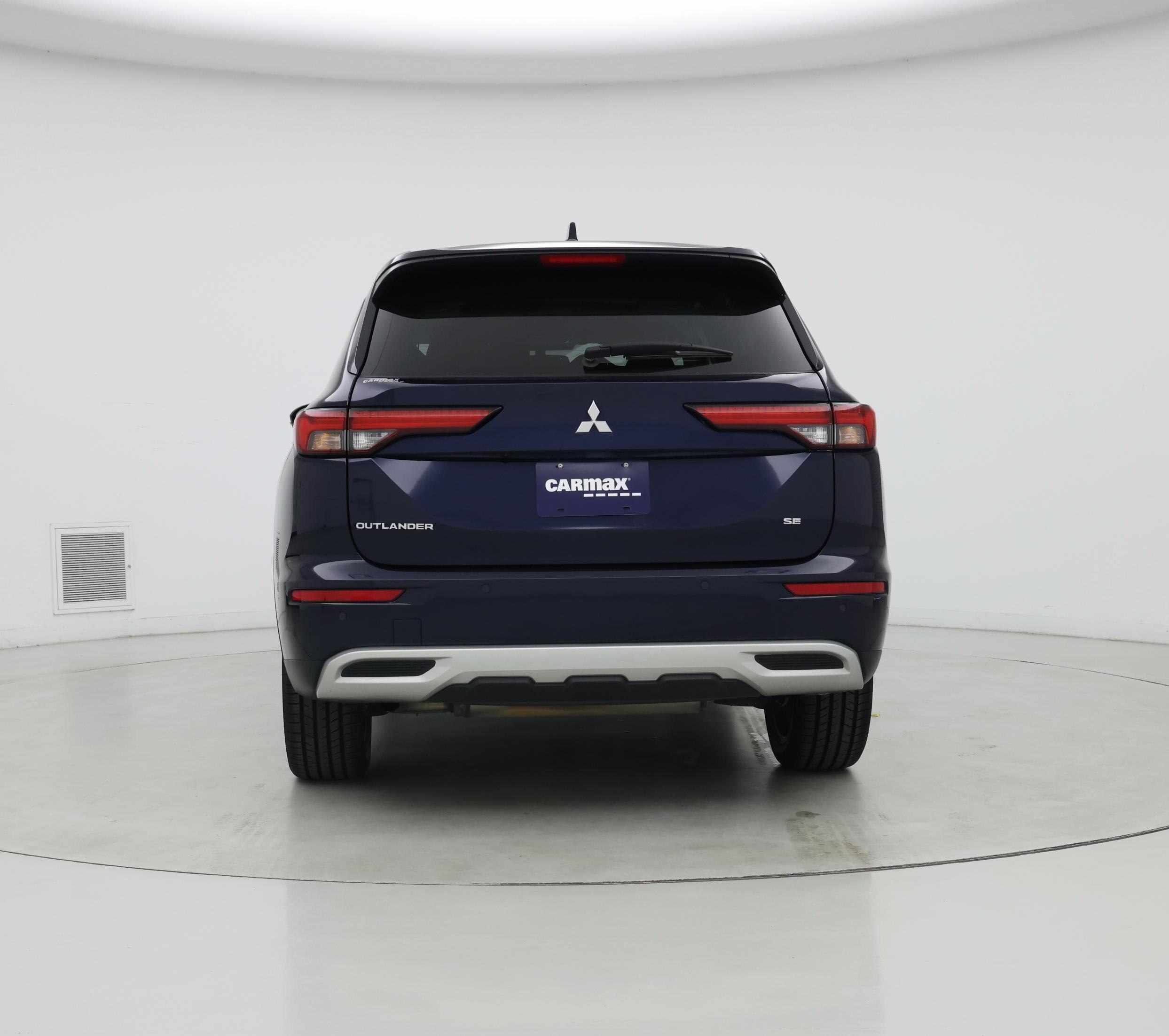 Thumbnail: 2023 Mitsubishi Outlander - 6