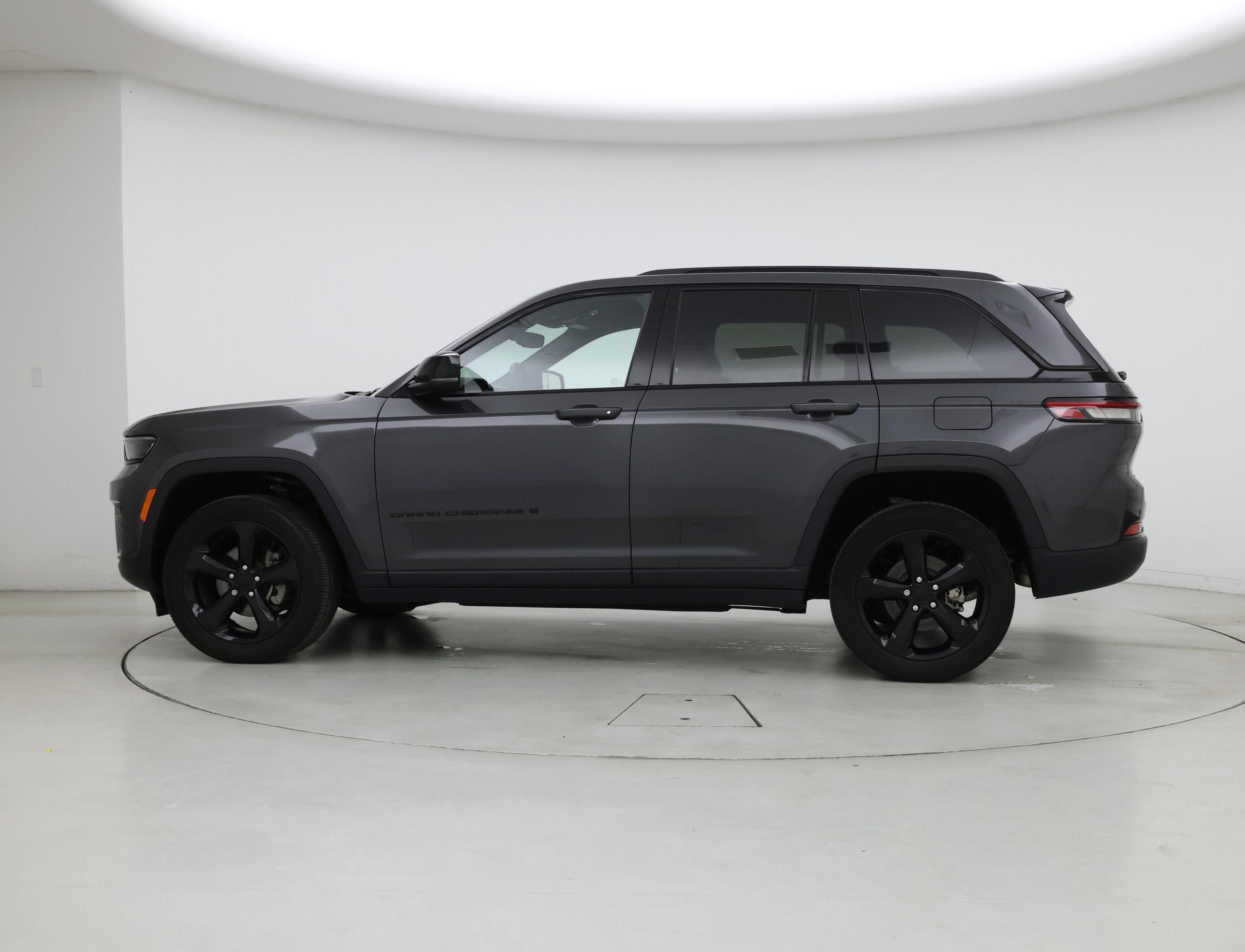 Thumbnail: 2022 Jeep Grand Cherokee - 3