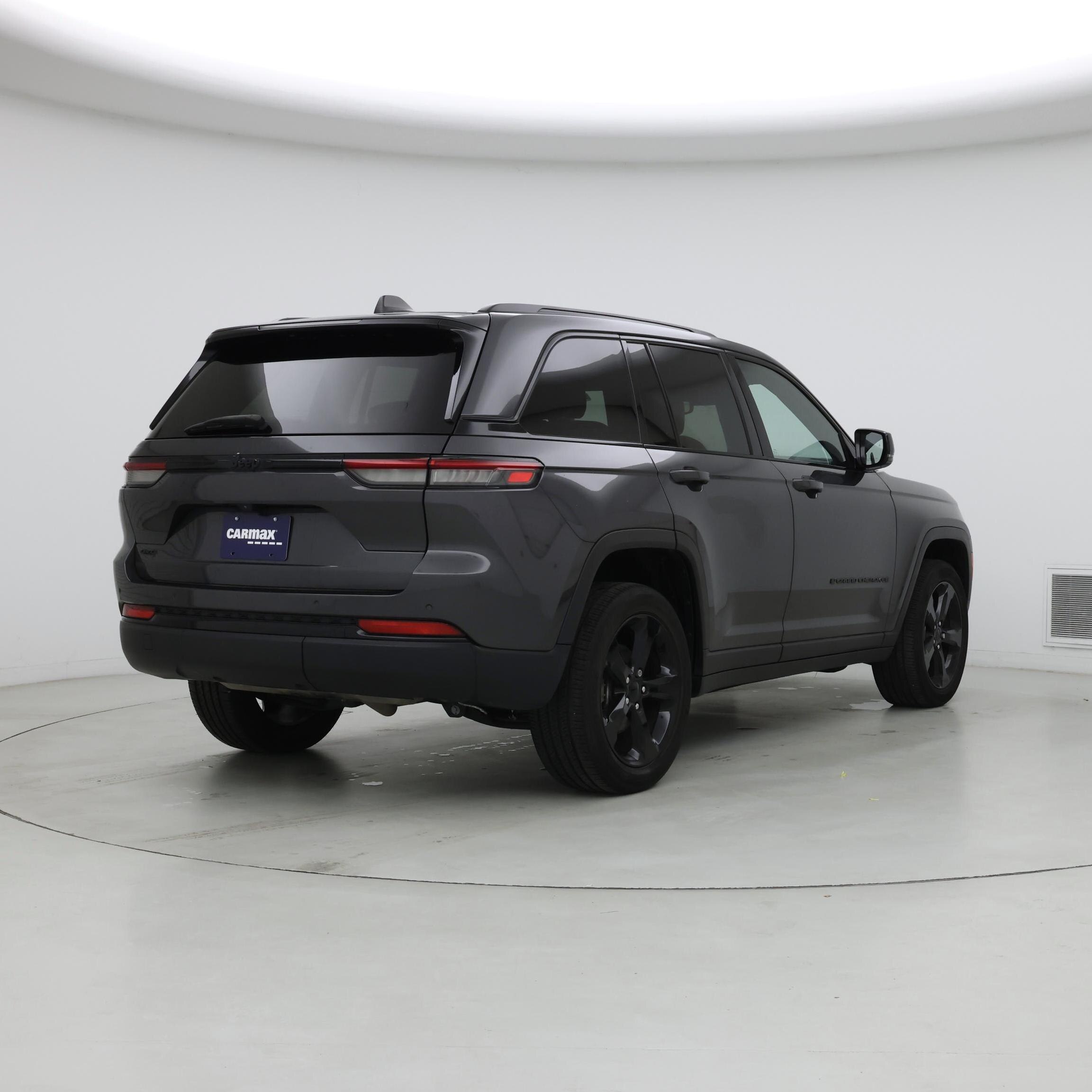 Thumbnail: 2022 Jeep Grand Cherokee - 8