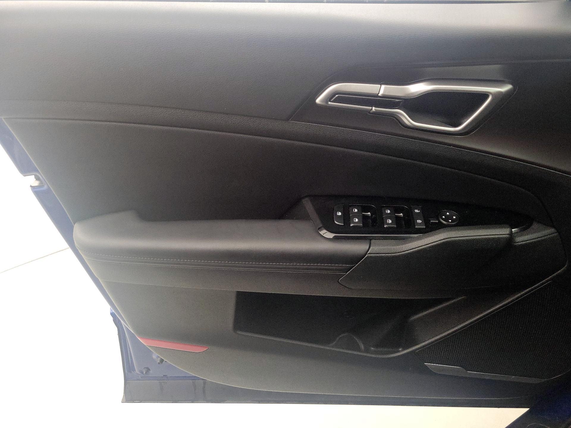 Thumbnail: 2023 Kia Sportage - 12