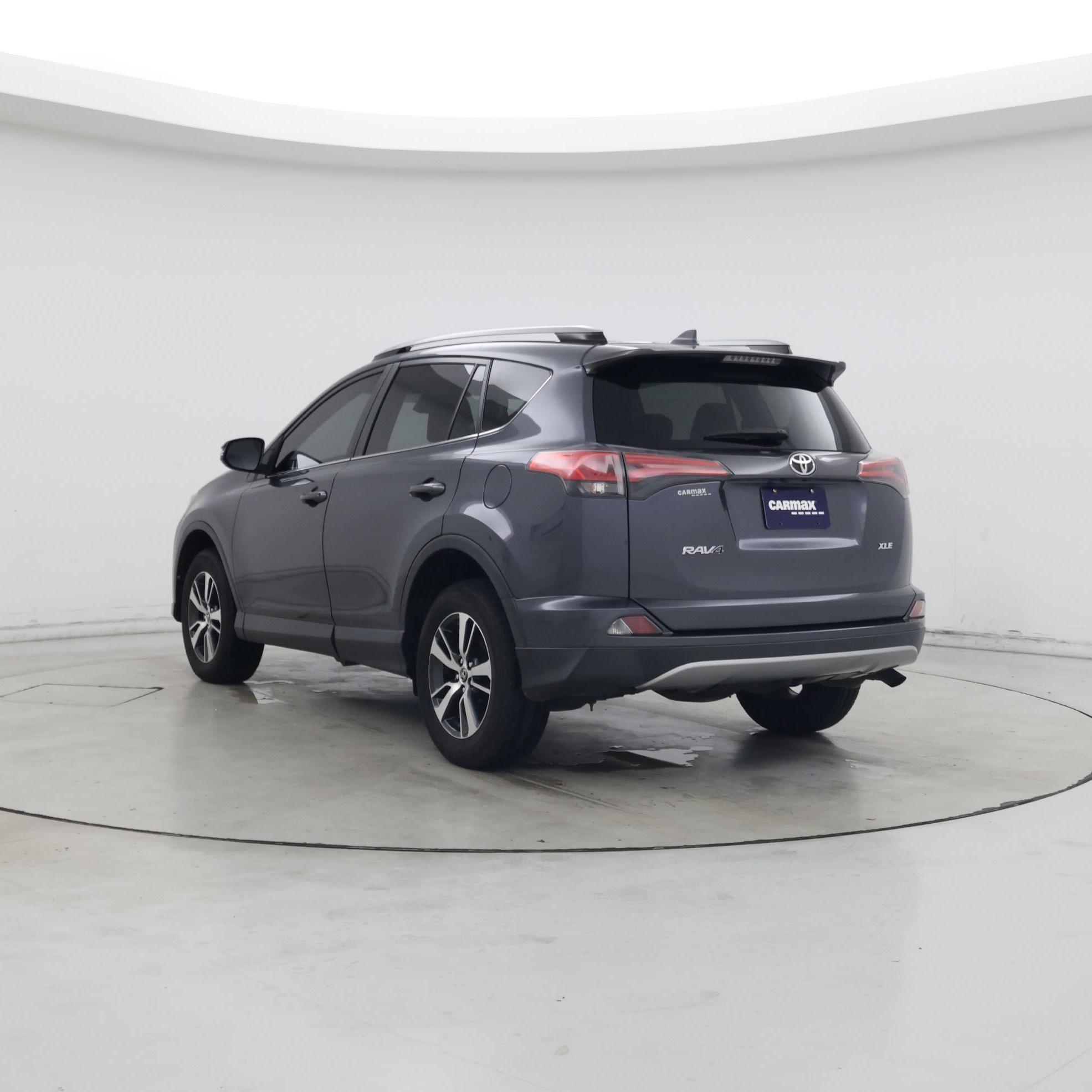 Thumbnail: 2018 Toyota RAV4 - 2