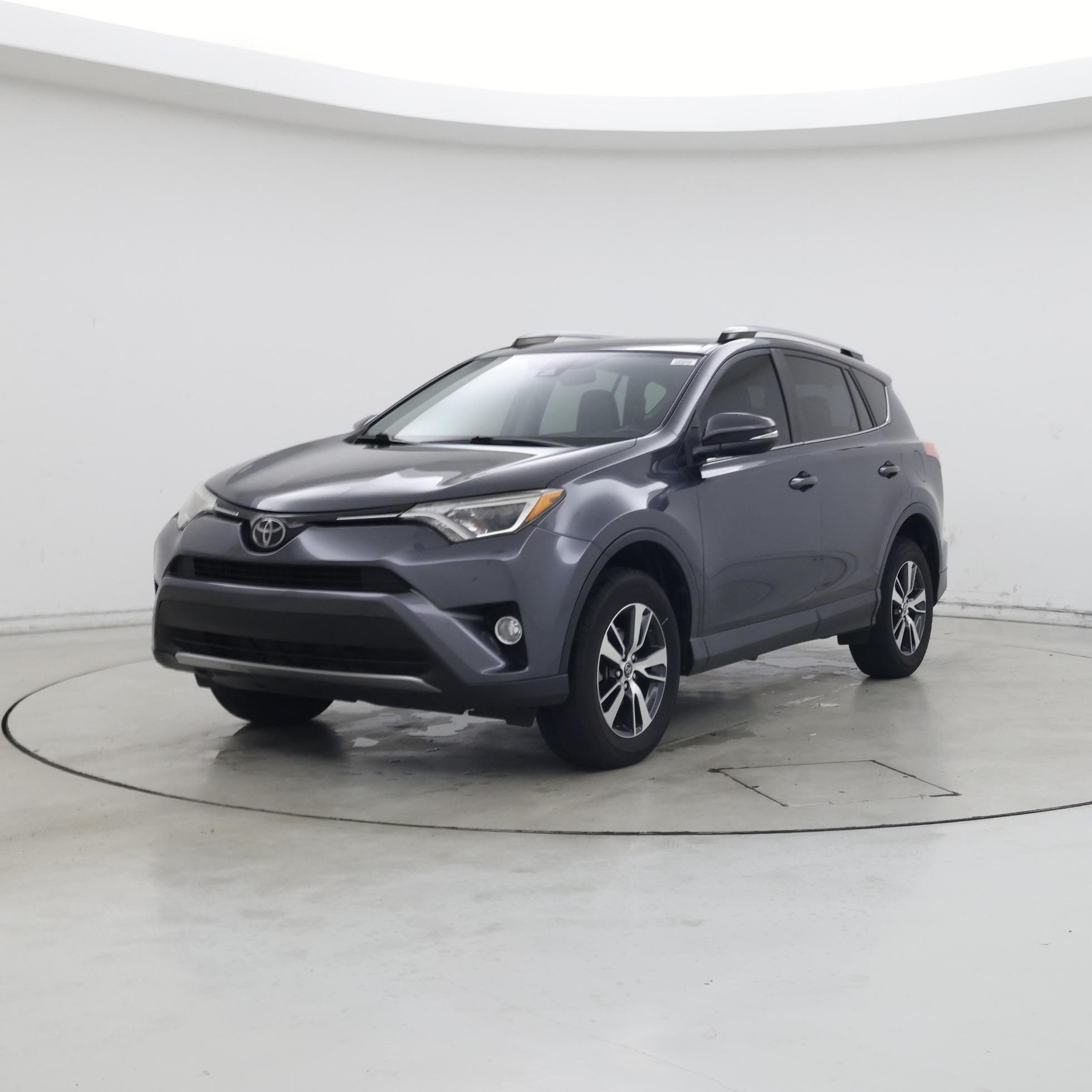 Thumbnail: 2018 Toyota RAV4 - 4