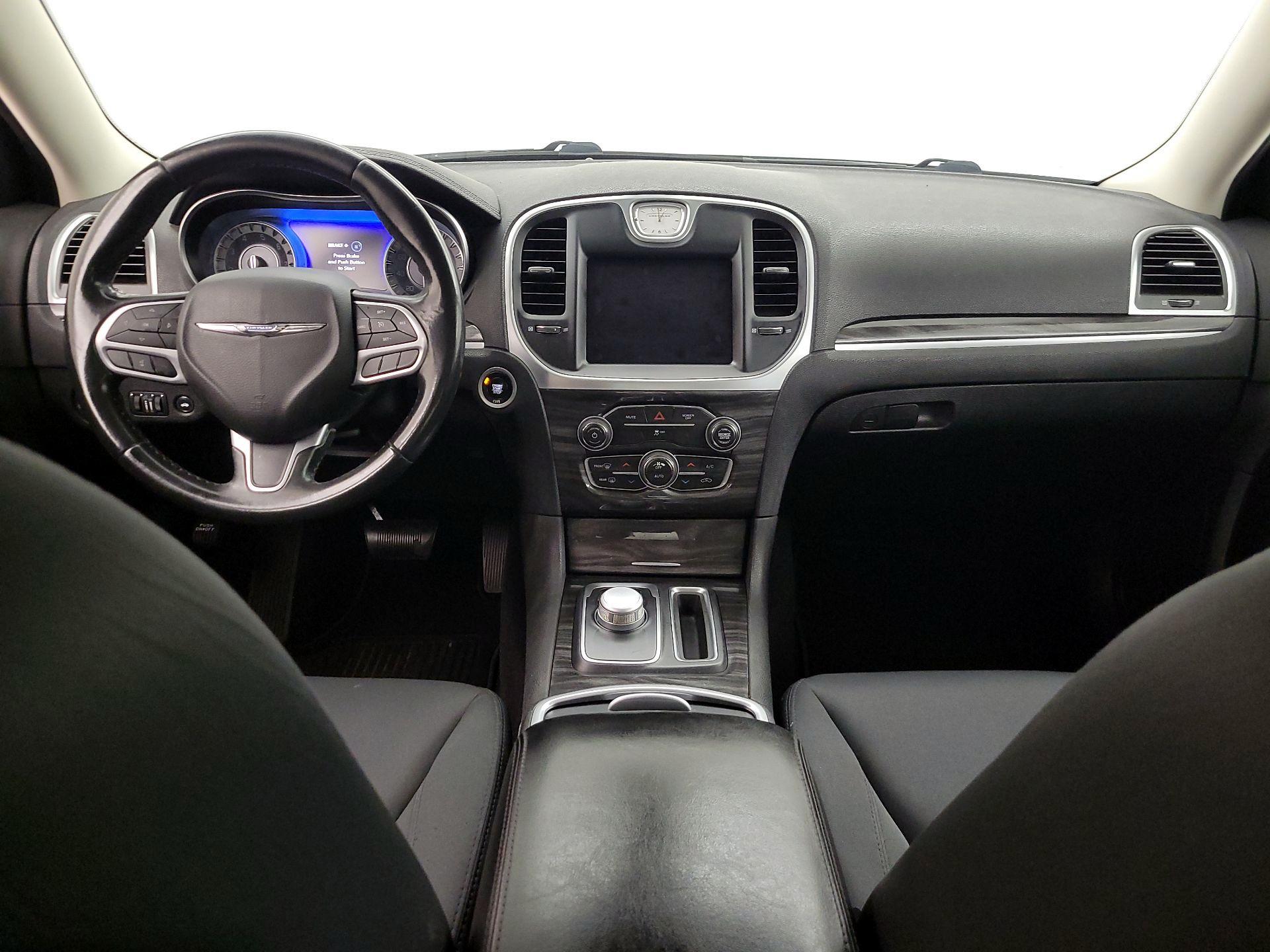 Thumbnail: 2019 Chrysler 300 - 9