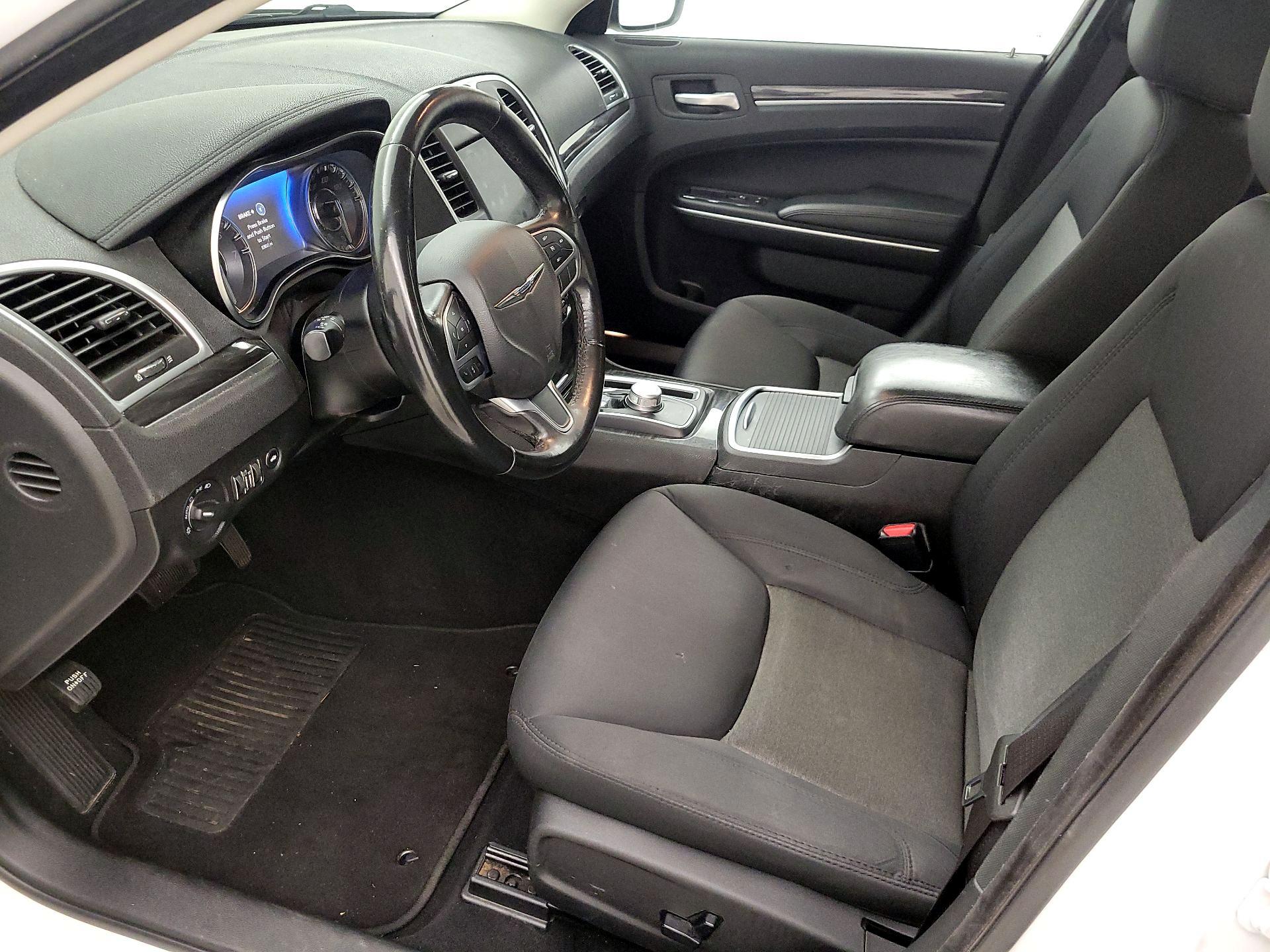 Thumbnail: 2019 Chrysler 300 - 11