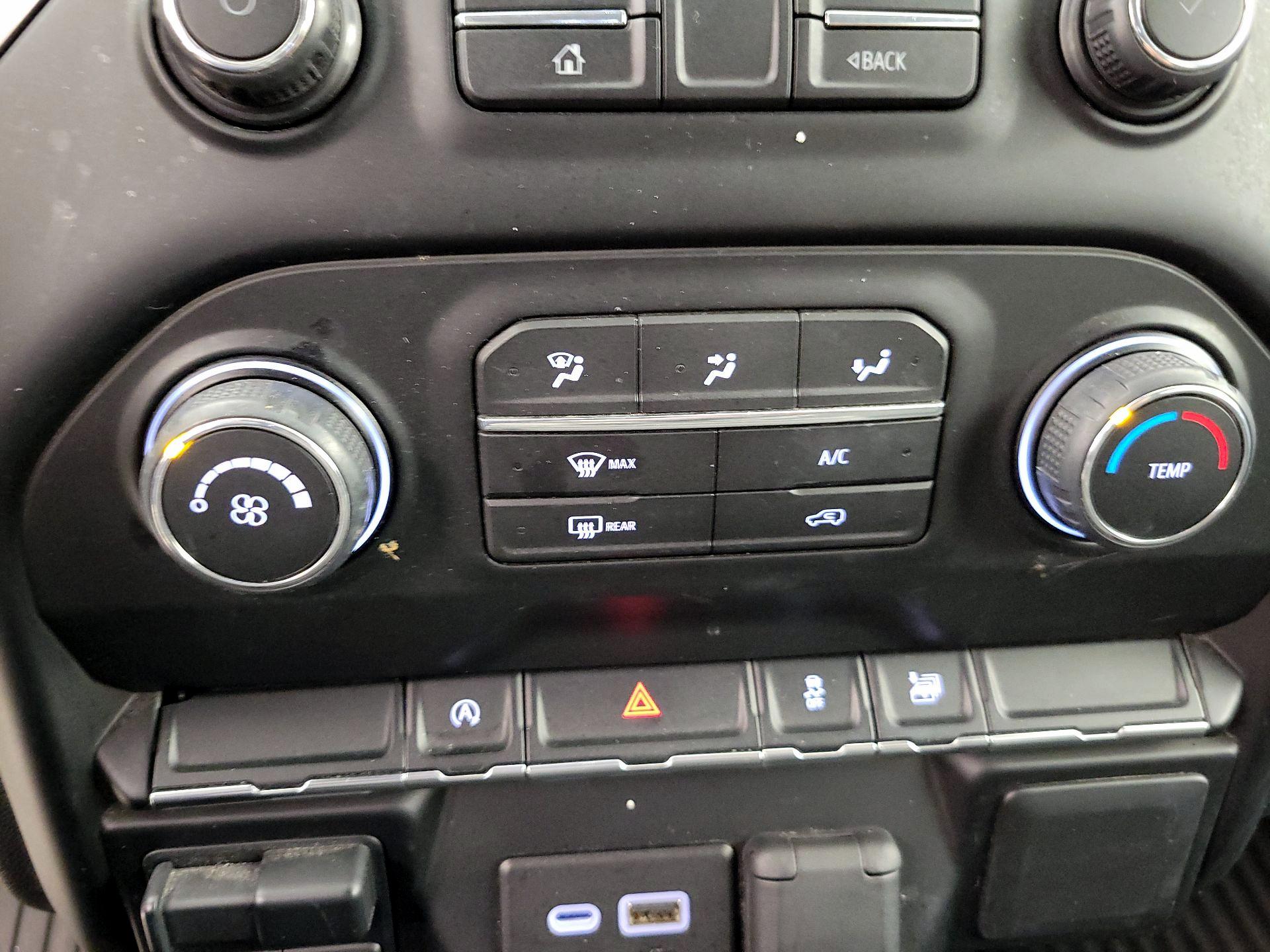 Thumbnail: 2020 Chevrolet Silverado 1500 - 16